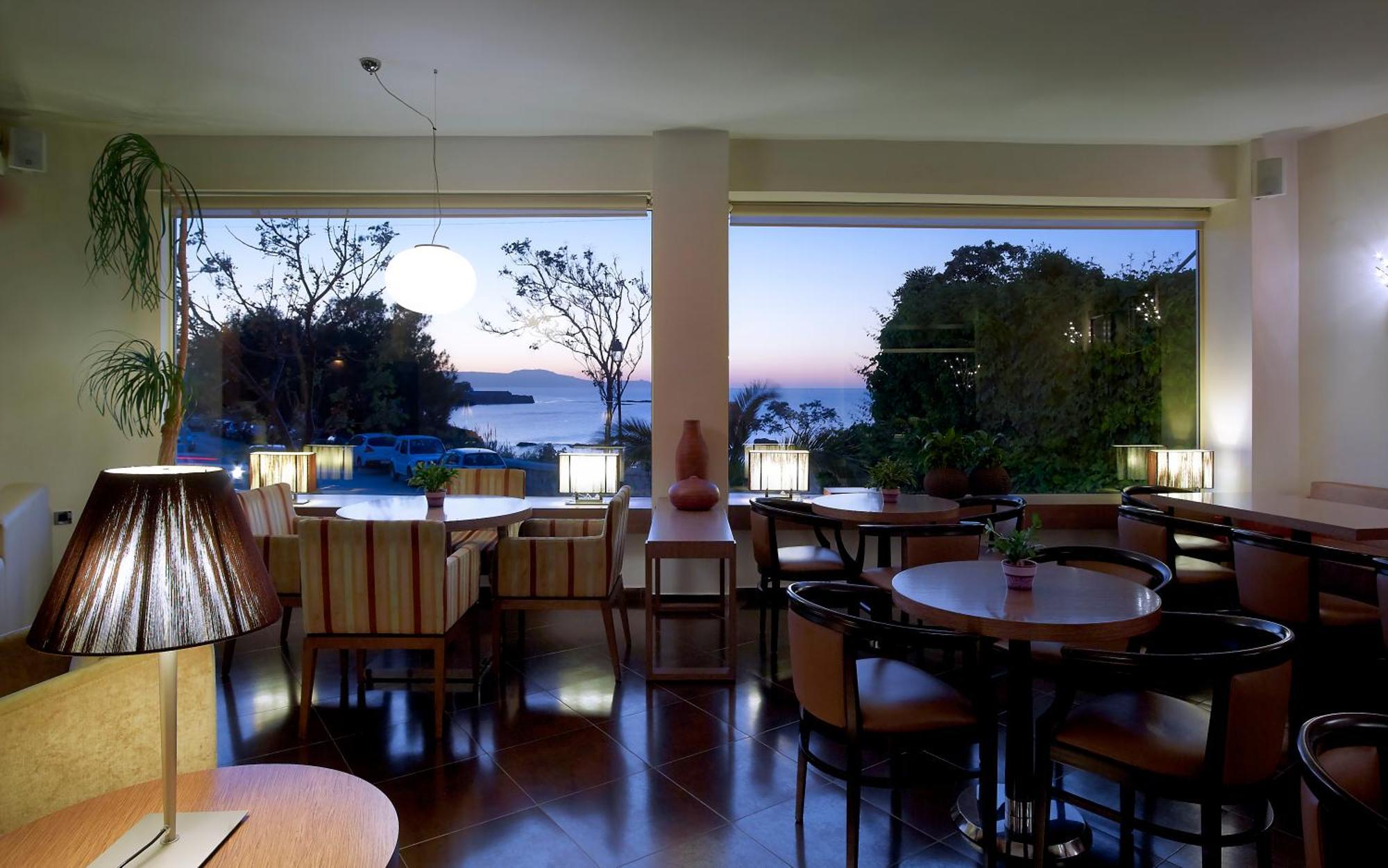 Hotel Irida 3*