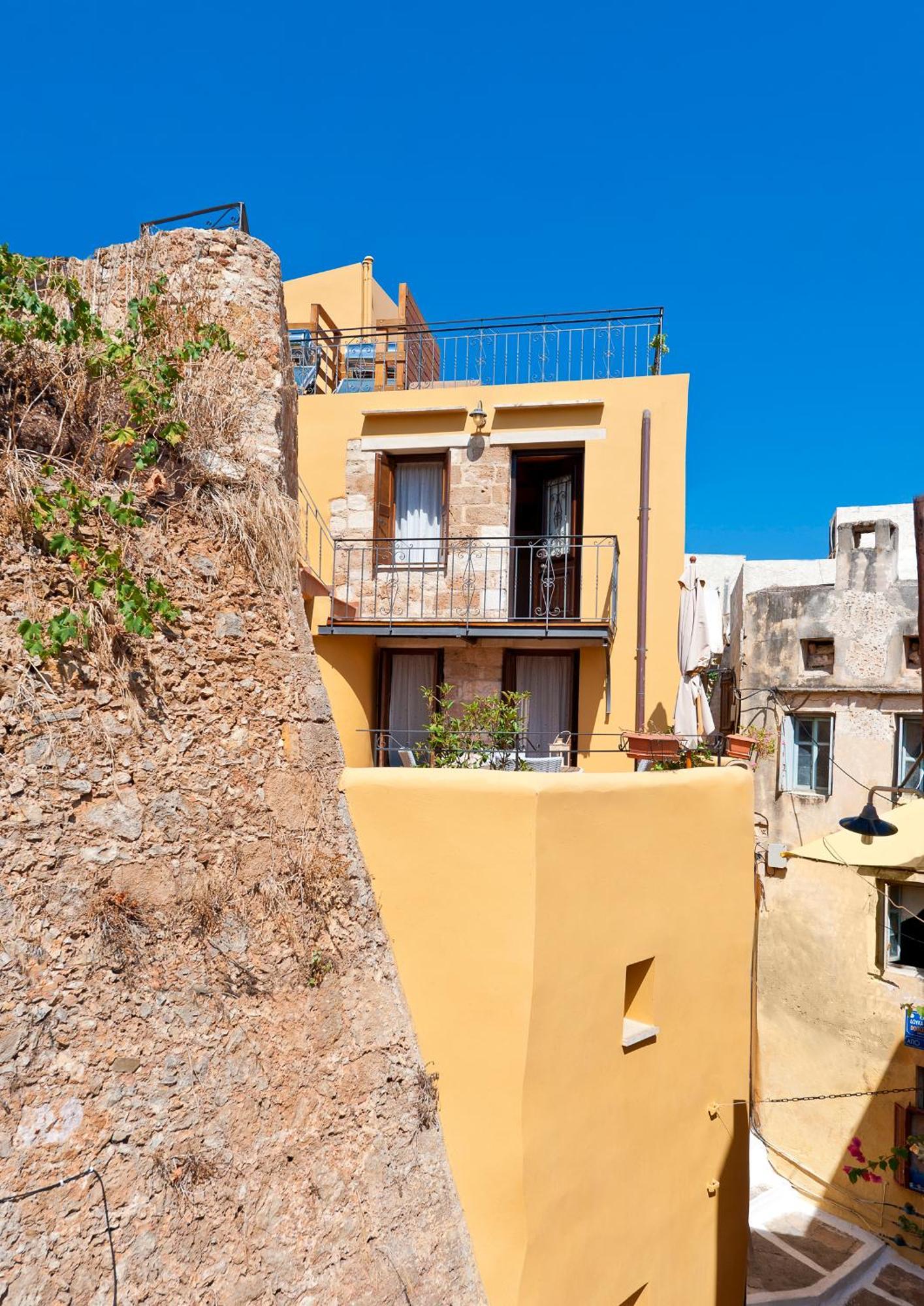 Villa Kores Boutique *