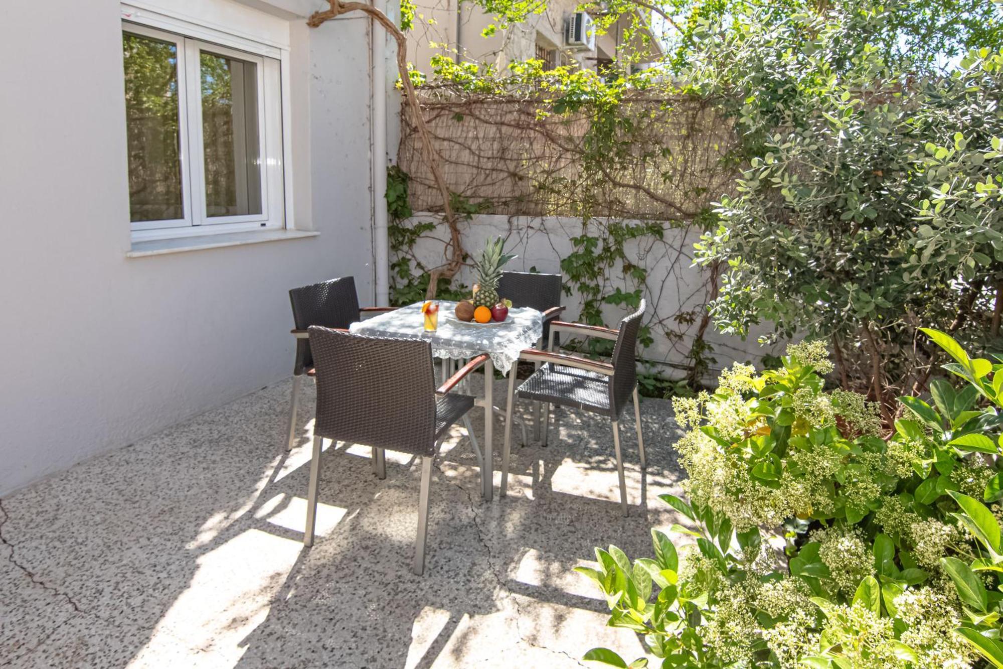 Veranda House
