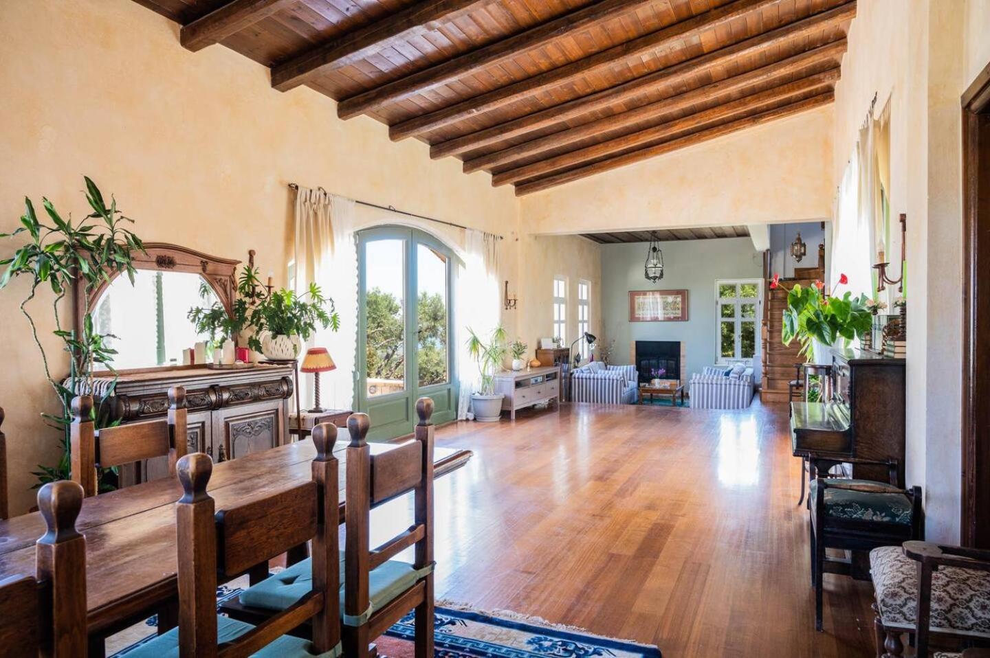 Magea- Rustic Style Picturesque Cretan