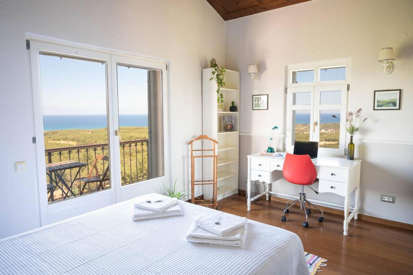 Villa Magea- Rustic Style Picturesque Cretan