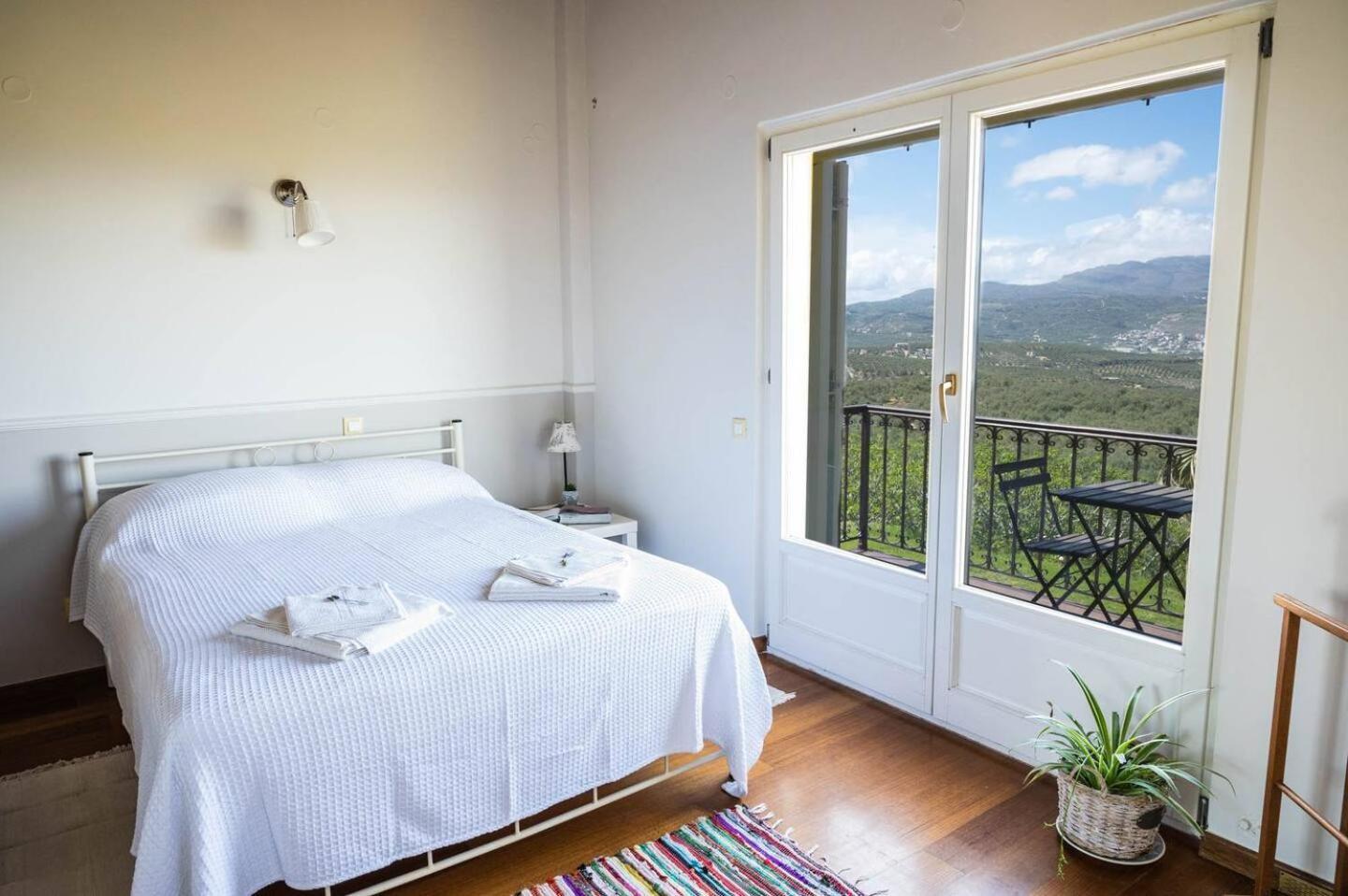 Villa Magea- Rustic Style Picturesque Cretan Chania (Crete)