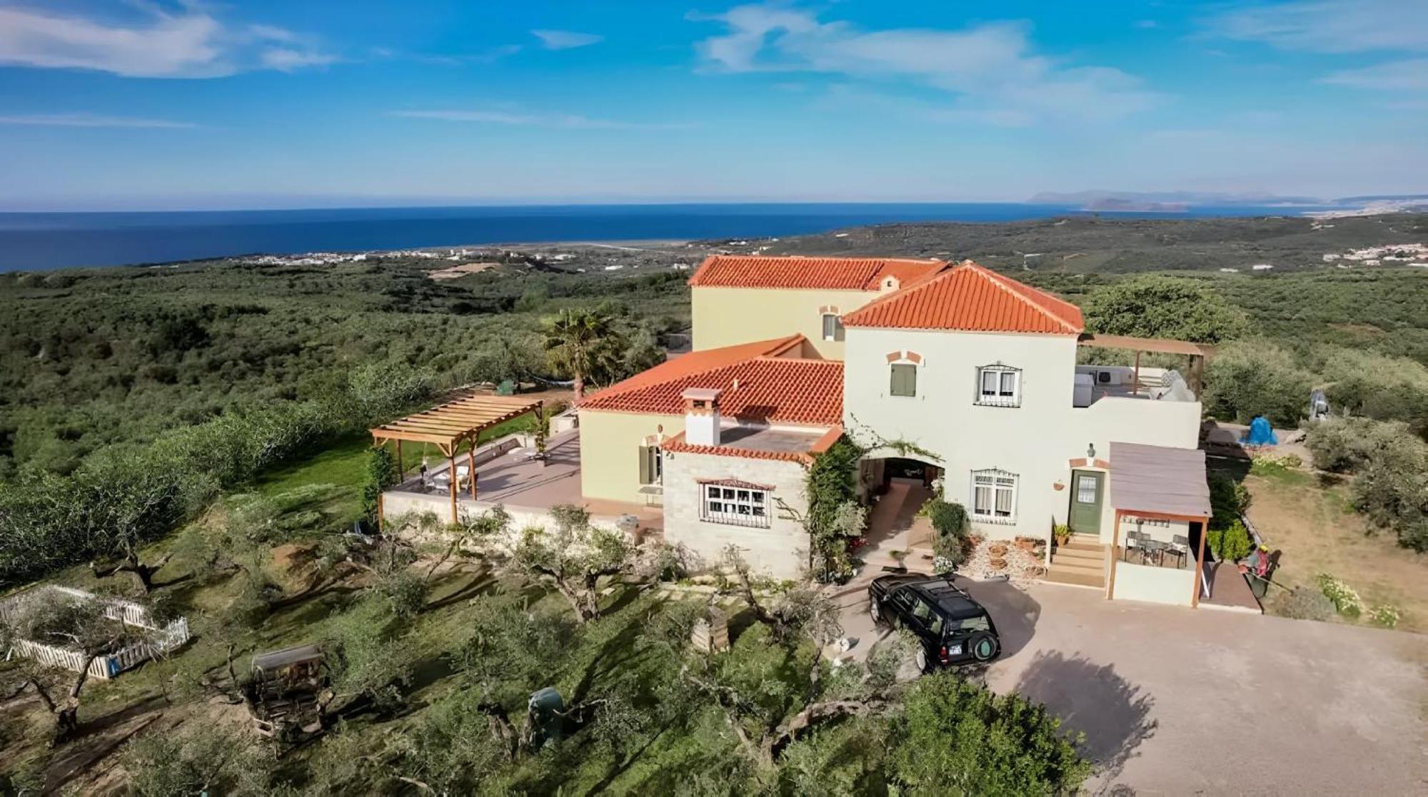 Villa Magea- Rustic Style Picturesque Cretan *