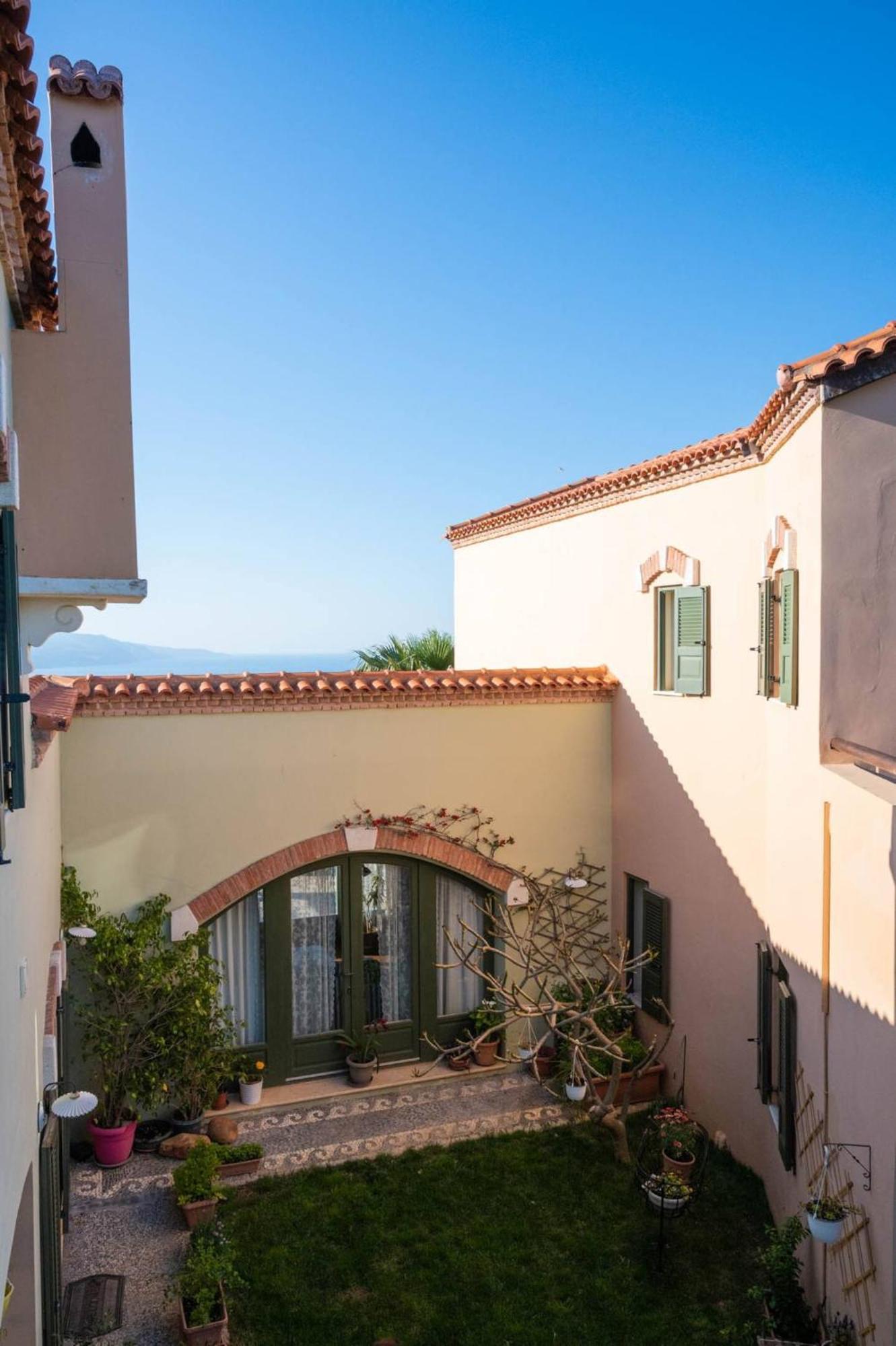 Villa Magea- Rustic Style Picturesque Cretan Chania (Crete)