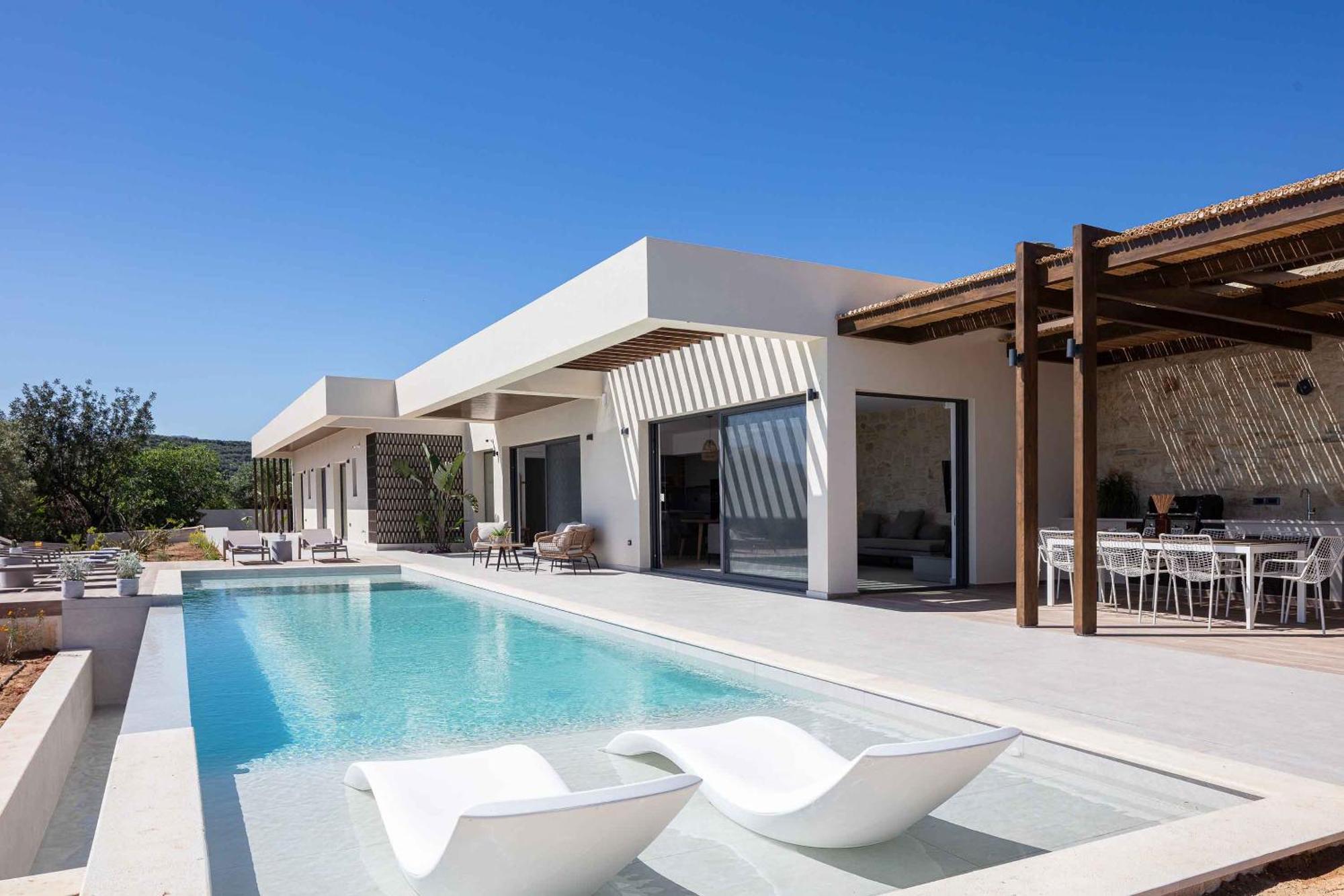 Villa Aglaea I Saltwater Pool & Amazing Seaview! *