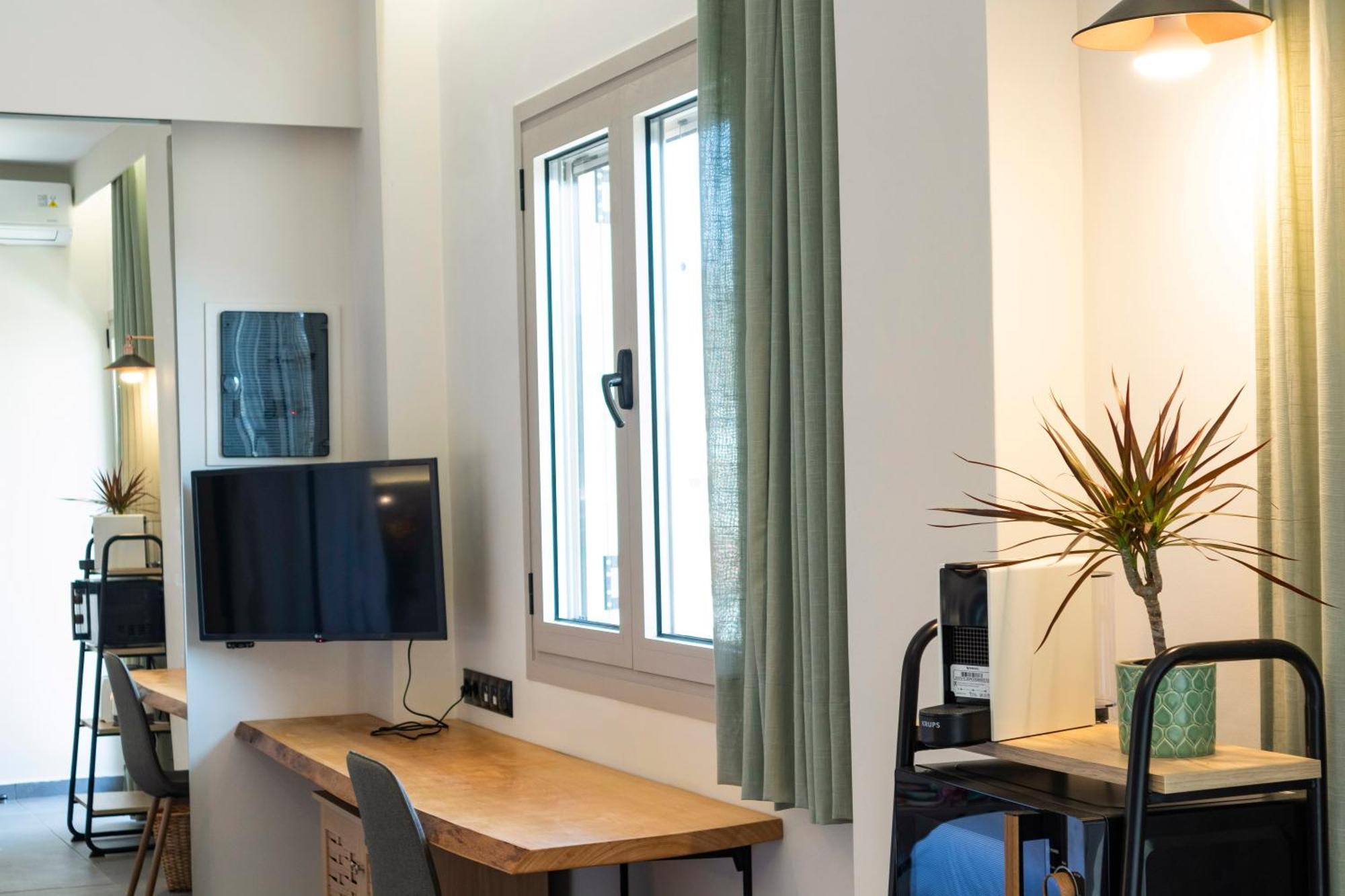 Apartment Stylish And Modern Near Nea Chora