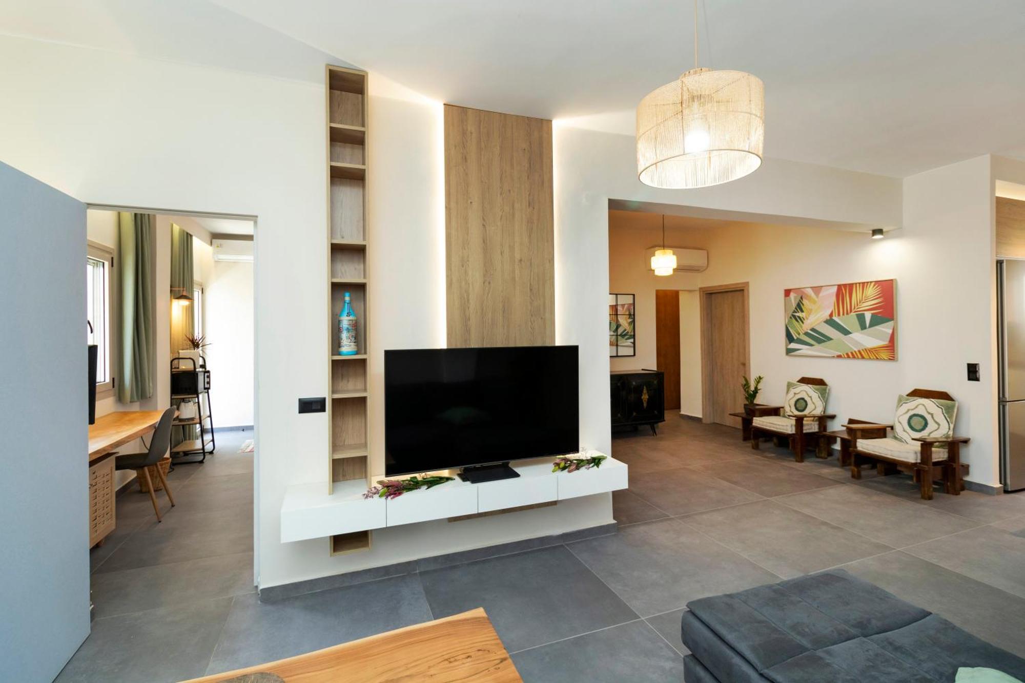 Apartment Stylish And Modern Near Nea Chora