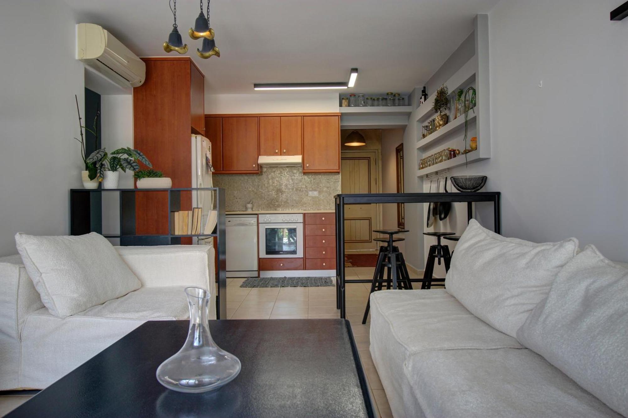 Apartment Elias 3-bedroom On The Beach With Pool Chania (Crete)
