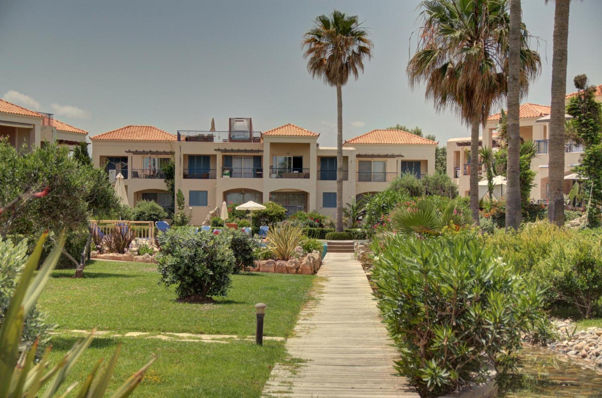 Apartment Elias 3-bedroom On The Beach With Pool Chania (Crete)