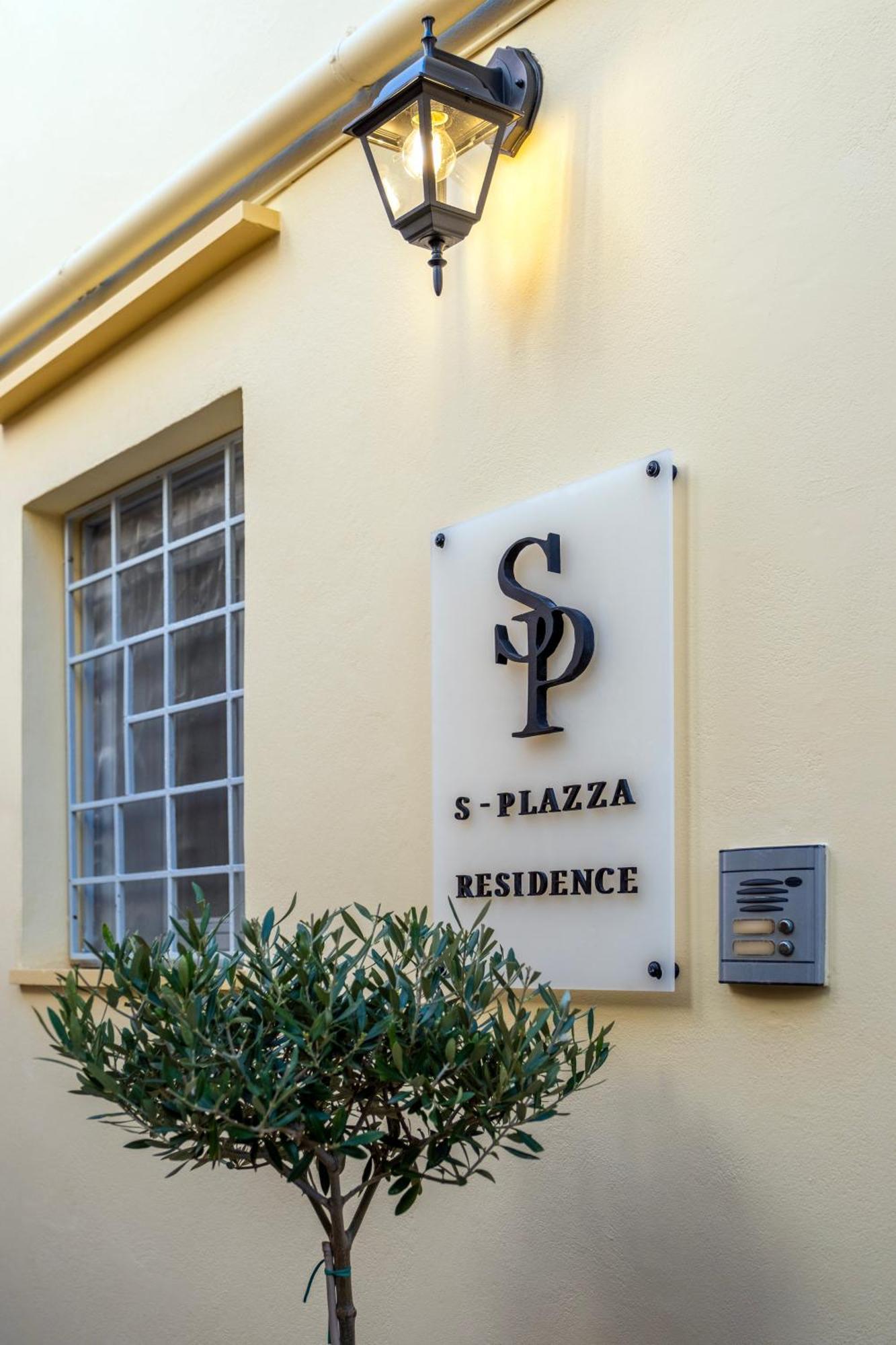 S - Plazza