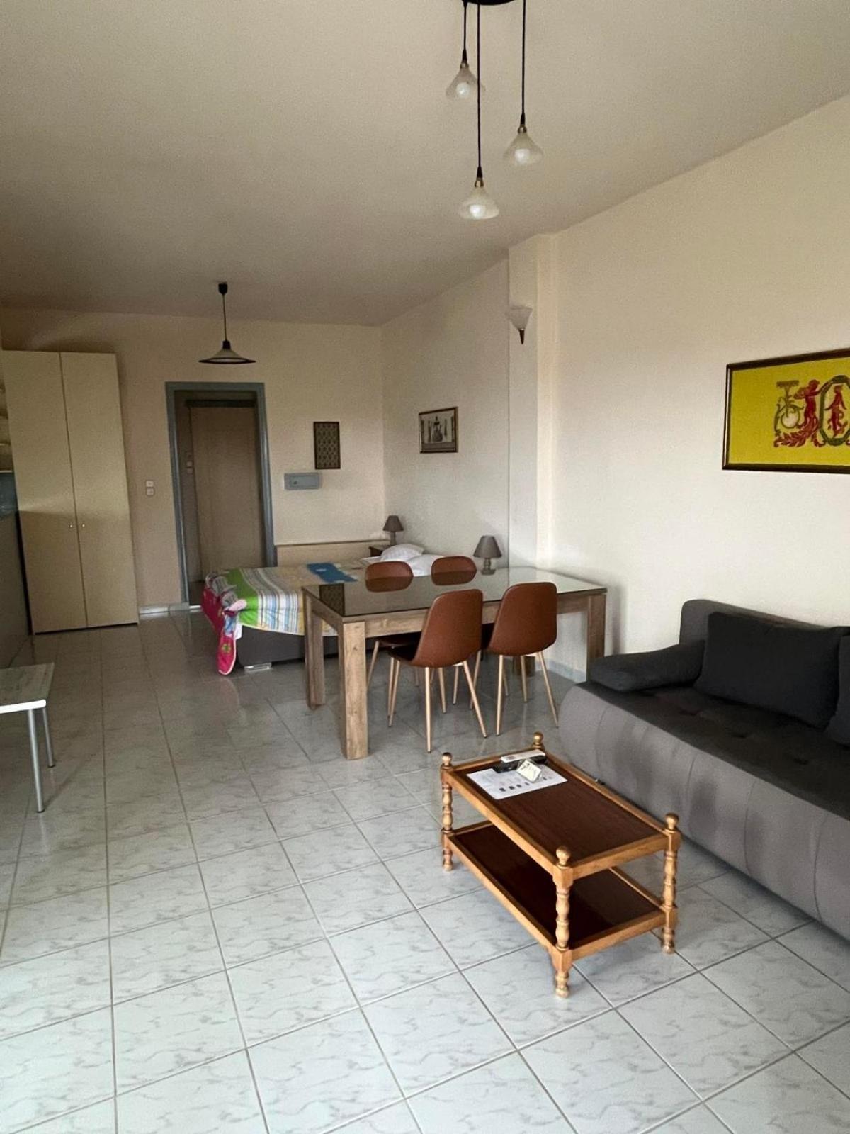 Aparthotel Souvlakis Pool *