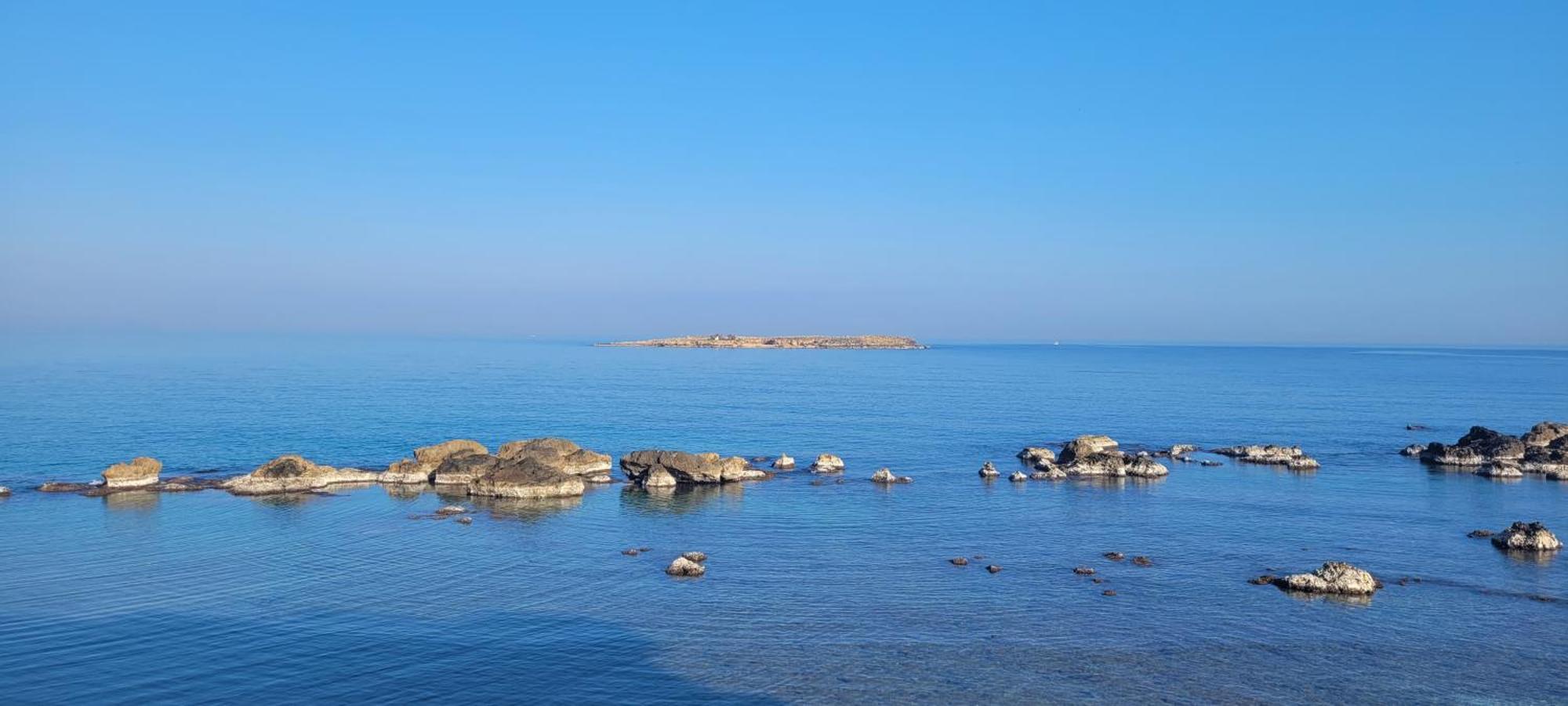 3 Bedroom In Nea Chora 400 Meters Walk To The Apartment *
