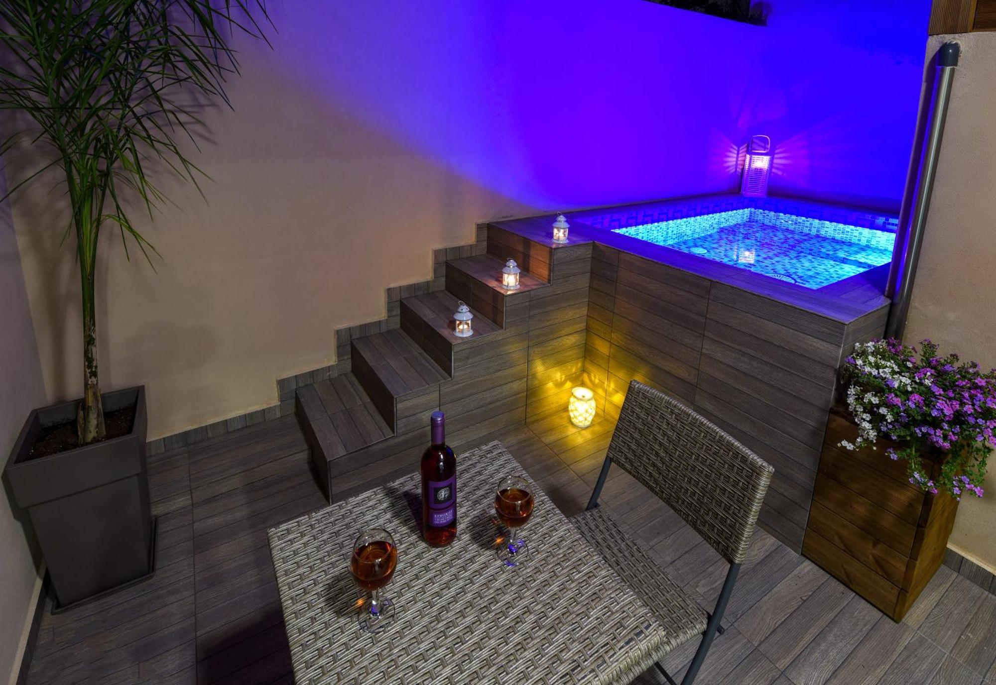 Apartment Aretousa *