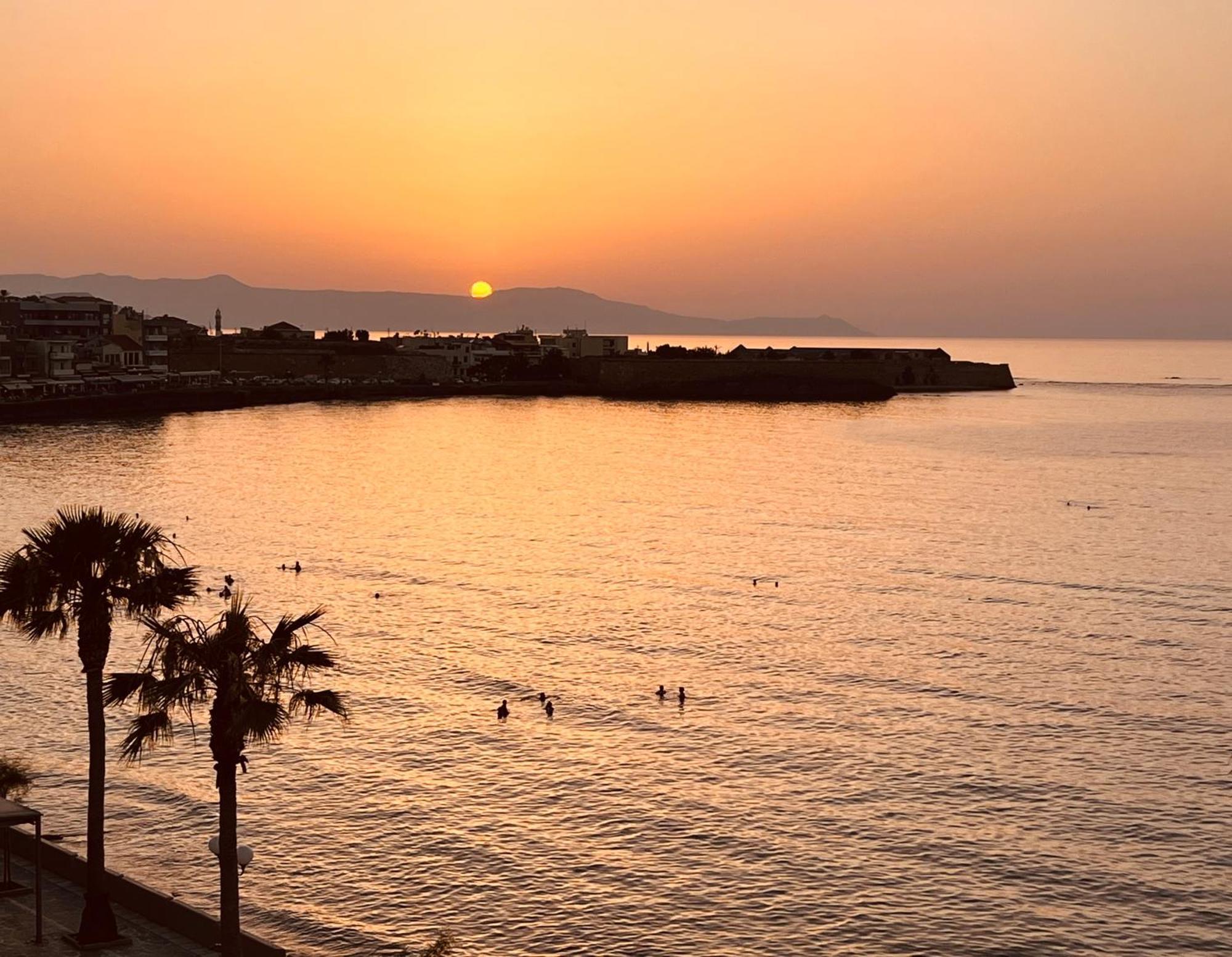 Zonapartments A Sea View-city Center Chania (Crete)