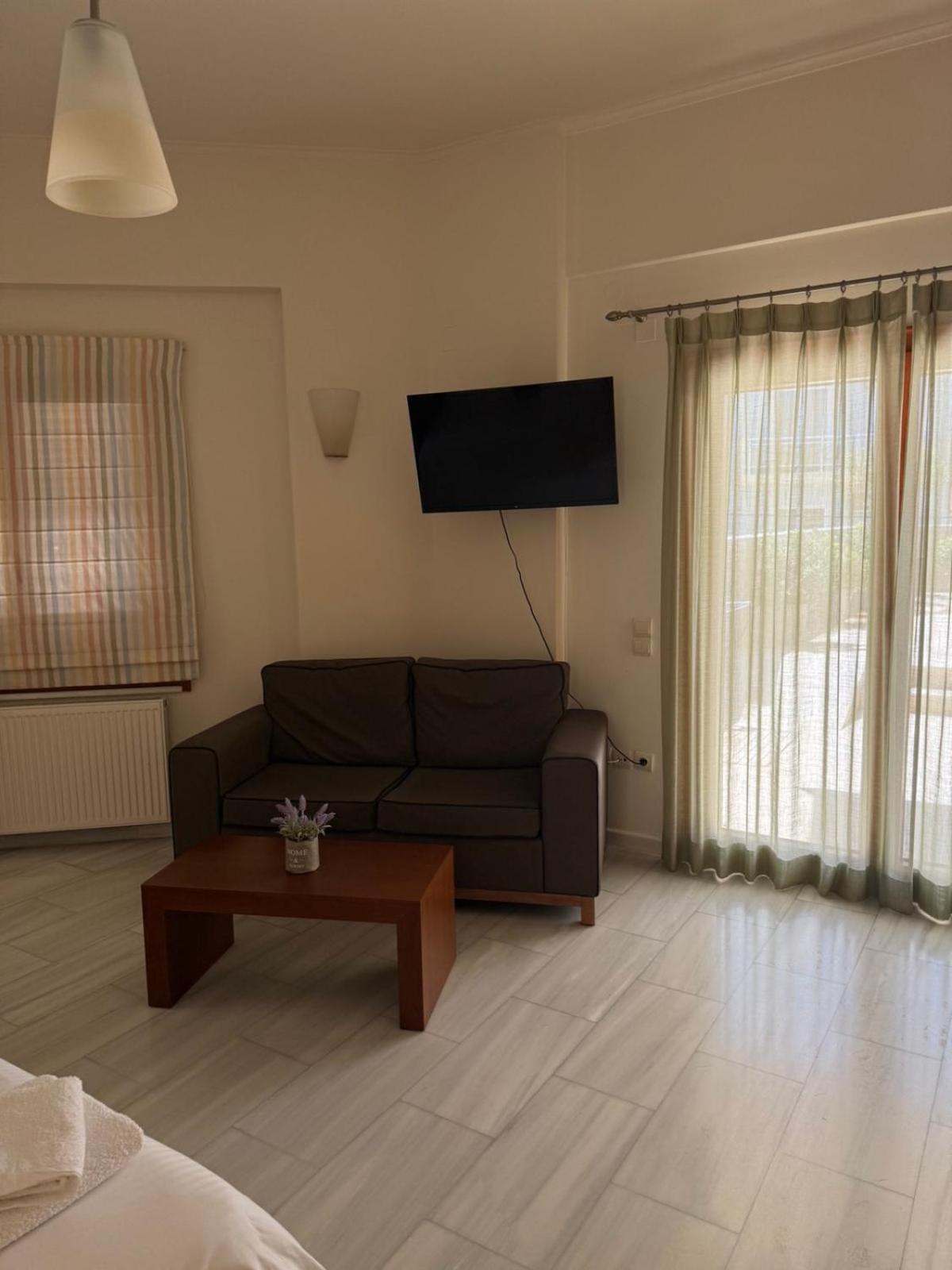 Chrysa Apartment *