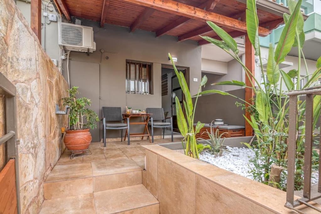 Apartment Modern 2 With A Yard *