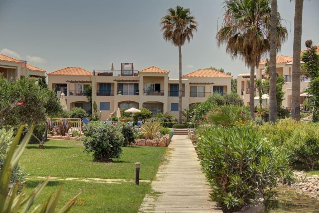 Elias 1-bedroom On The With Pool *