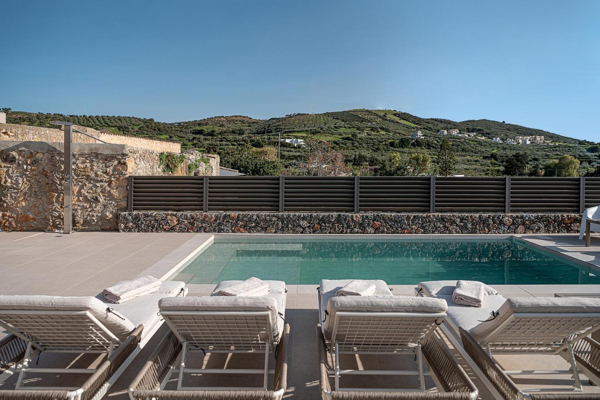 Casa Nougia Villa *