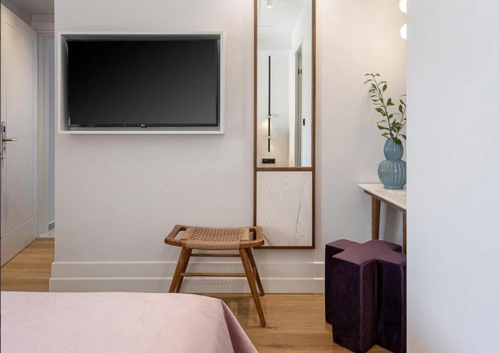 Hotel Avra Boutique 4*