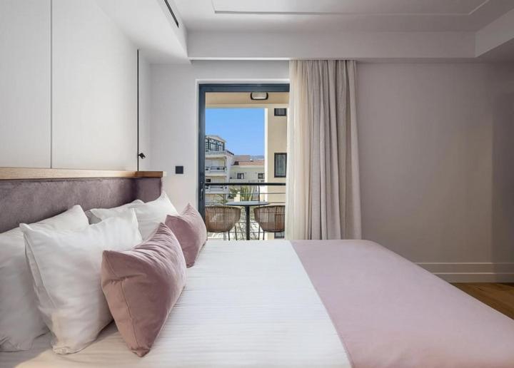 Hotel Avra Boutique 4*
