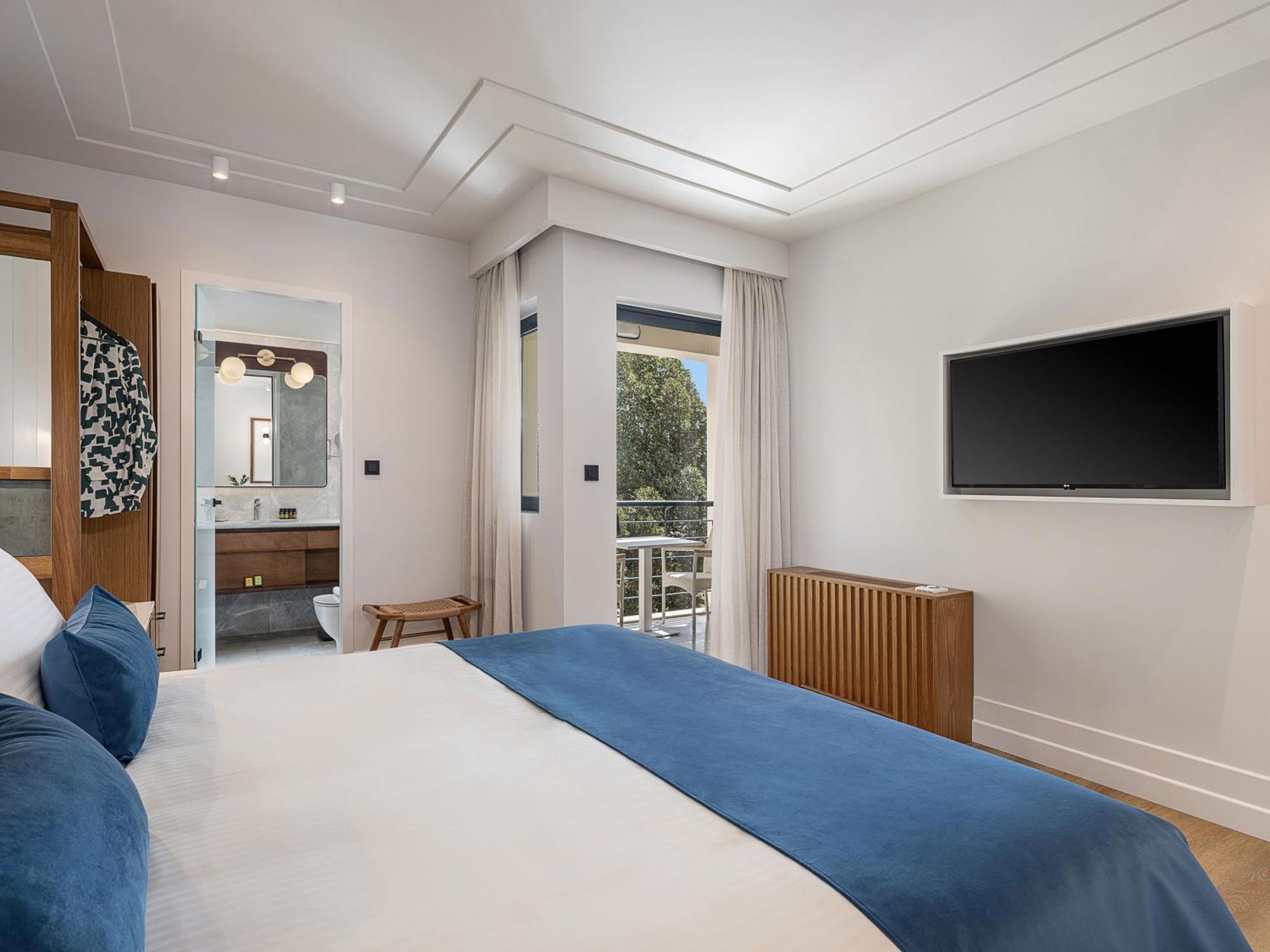 Avra Boutique 4*