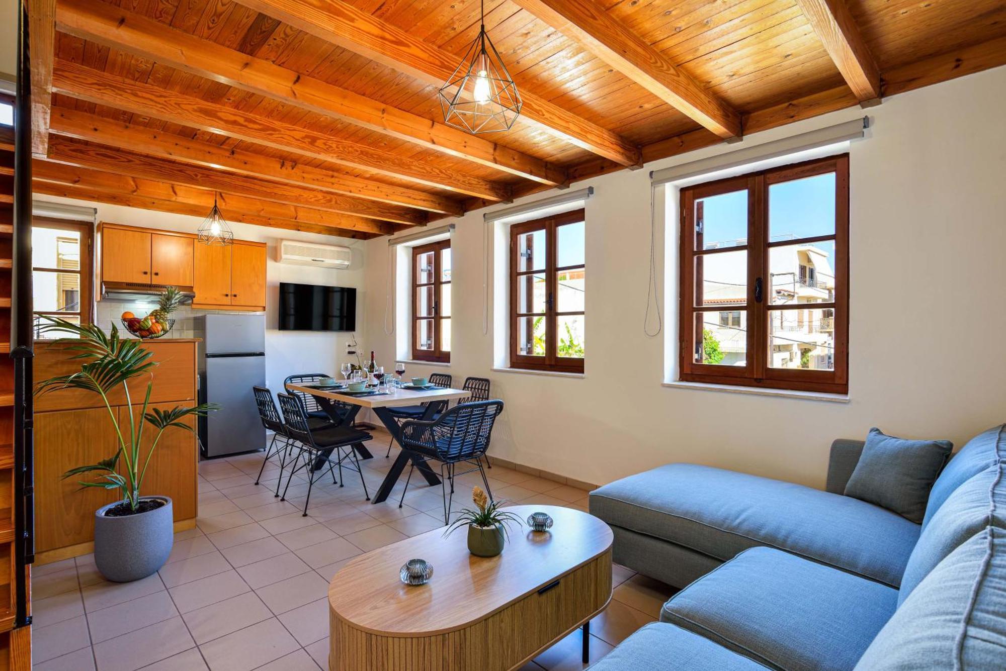 Old Town Loft With Sea View Roof Terrace And Private Parking