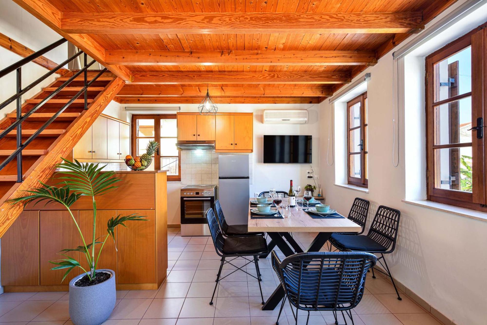 Old Town Loft With Sea View Roof Terrace And Private Parking * Chania (Crete)
