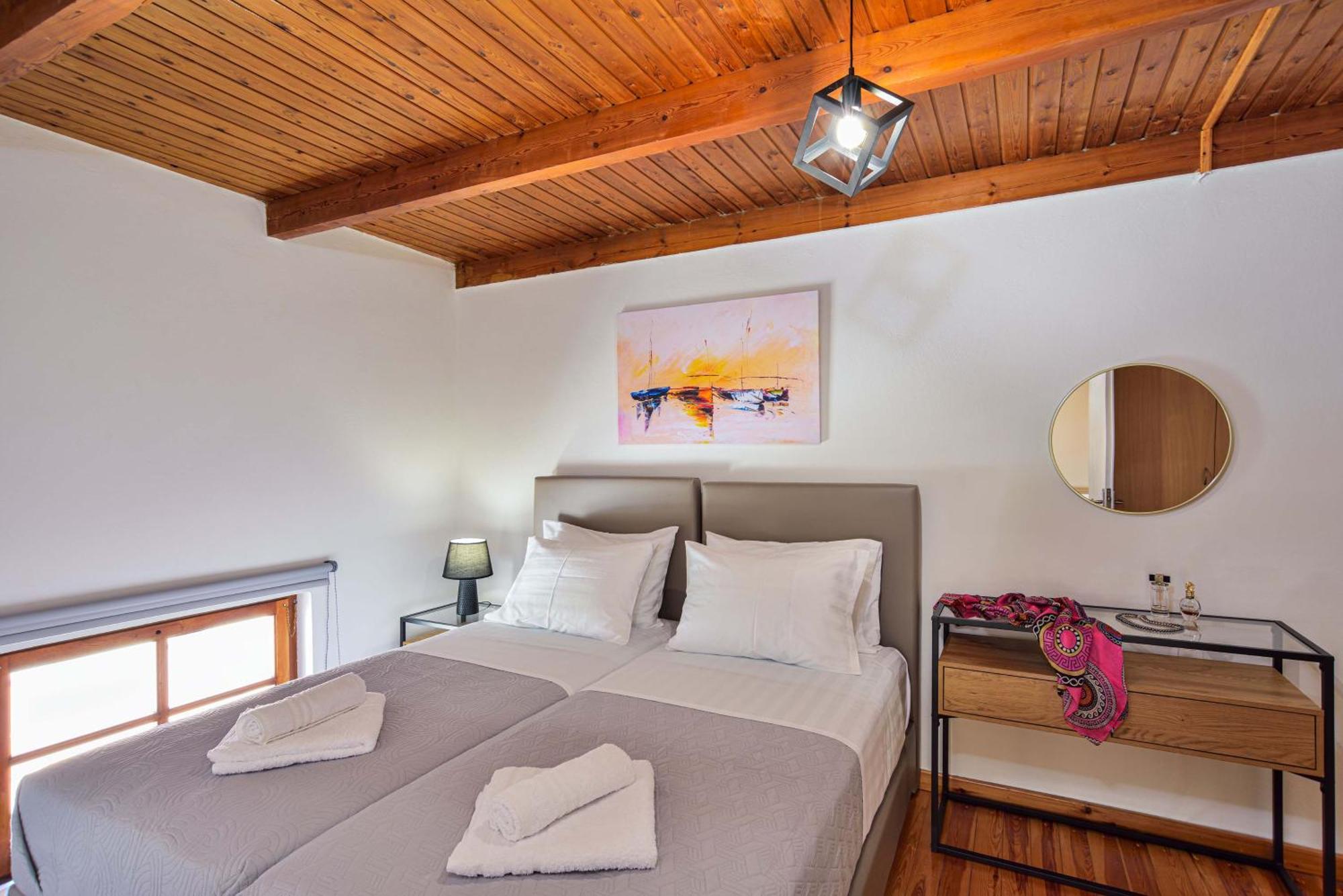 Old Town Loft With Sea View Roof Terrace And Private Parking Apartment