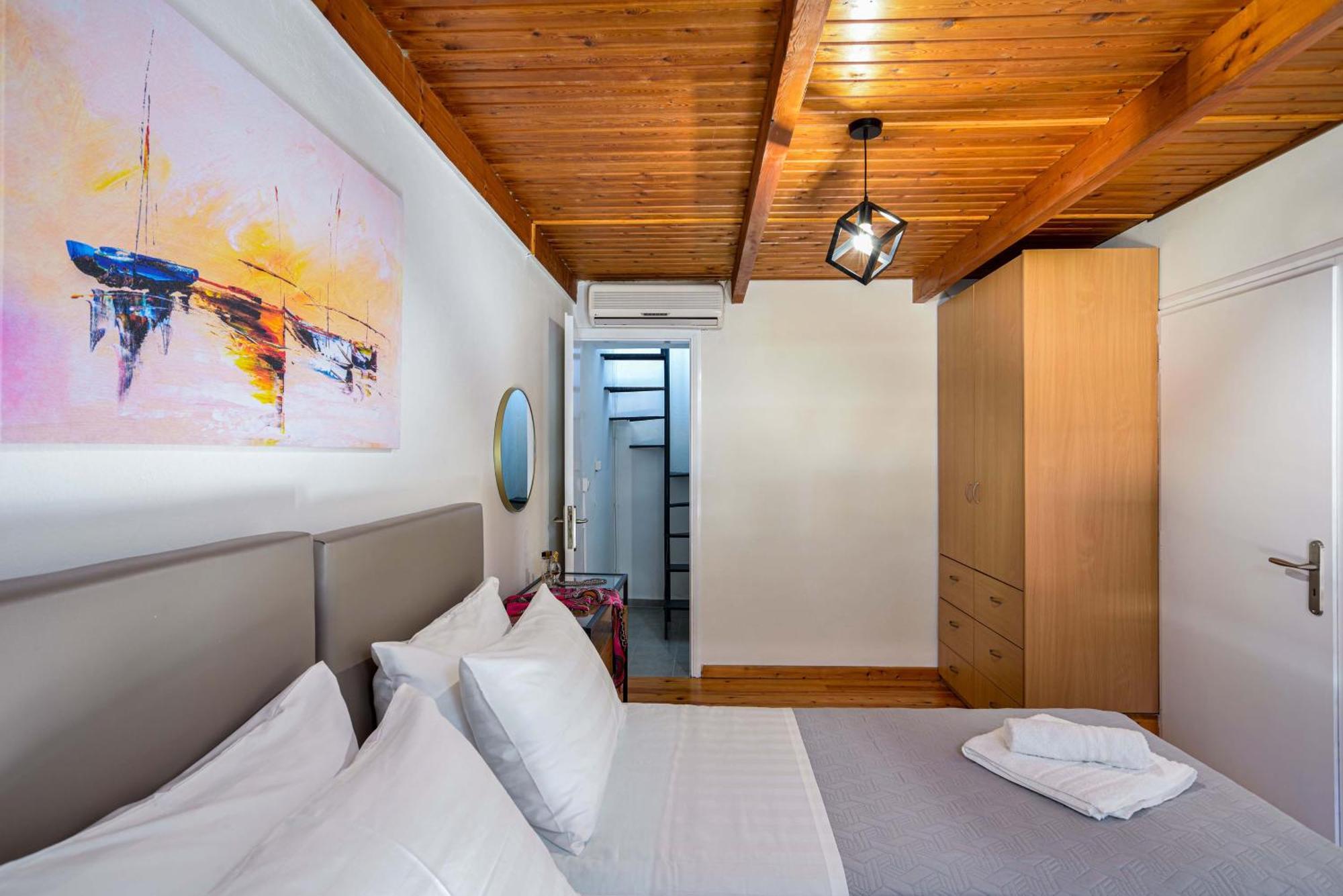 Old Town Loft With Sea View Roof Terrace And Private Parking *