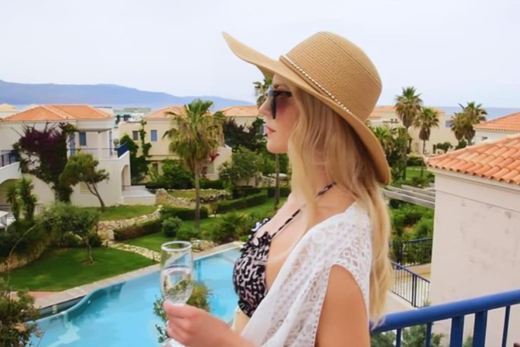 Casseiopia 5 Bedroom On With Pool *
