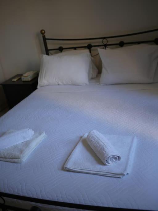 Casseiopia 5 Bedroom On With Pool * Chania (Crete)