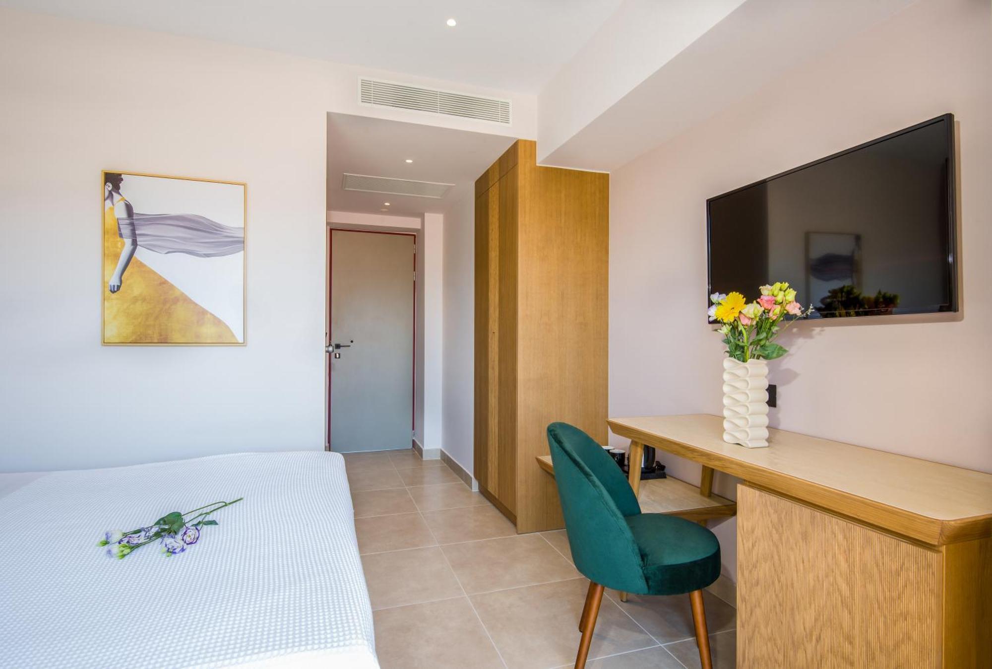 M Hotel 3*
