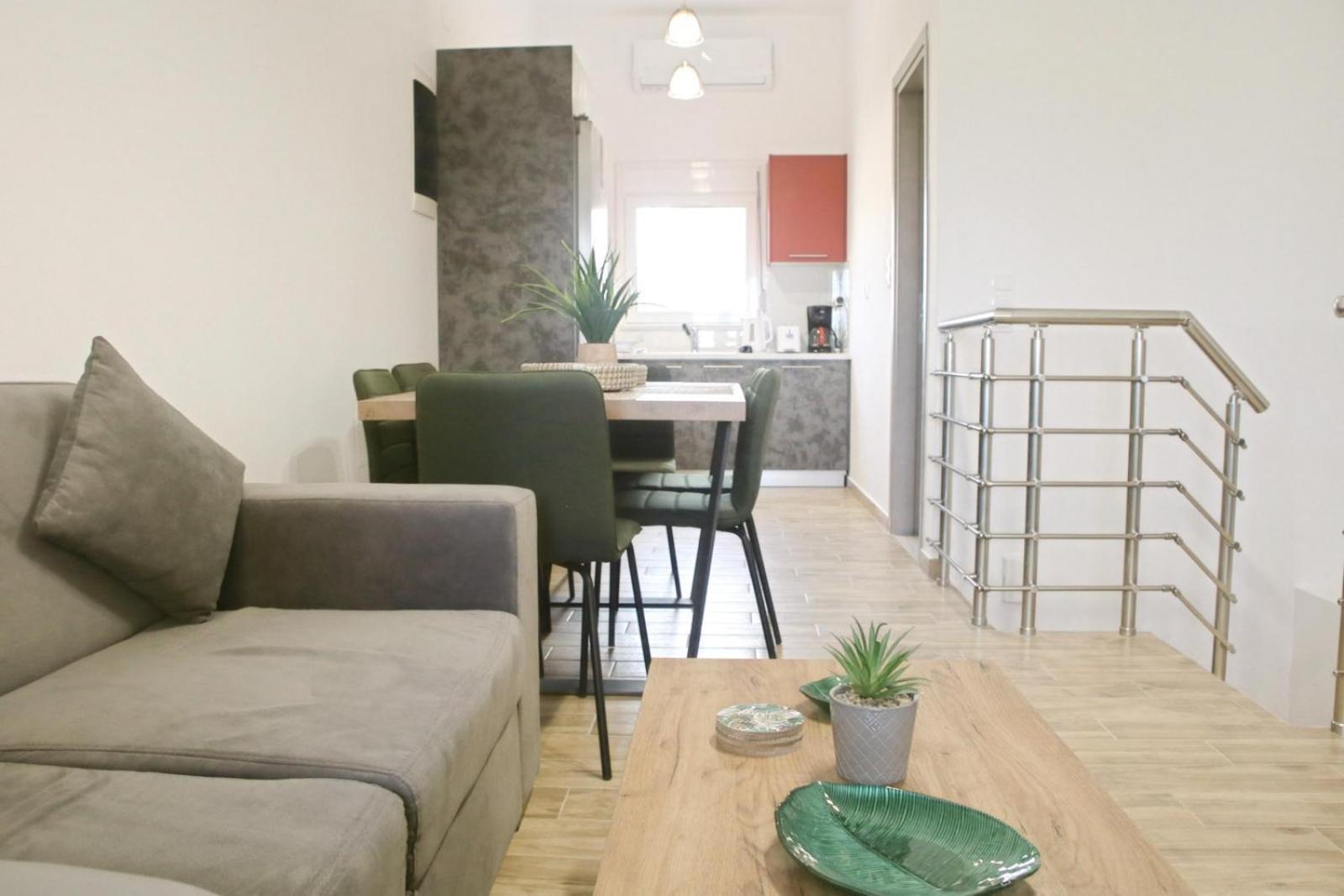 Apartment Thalia Chanla *