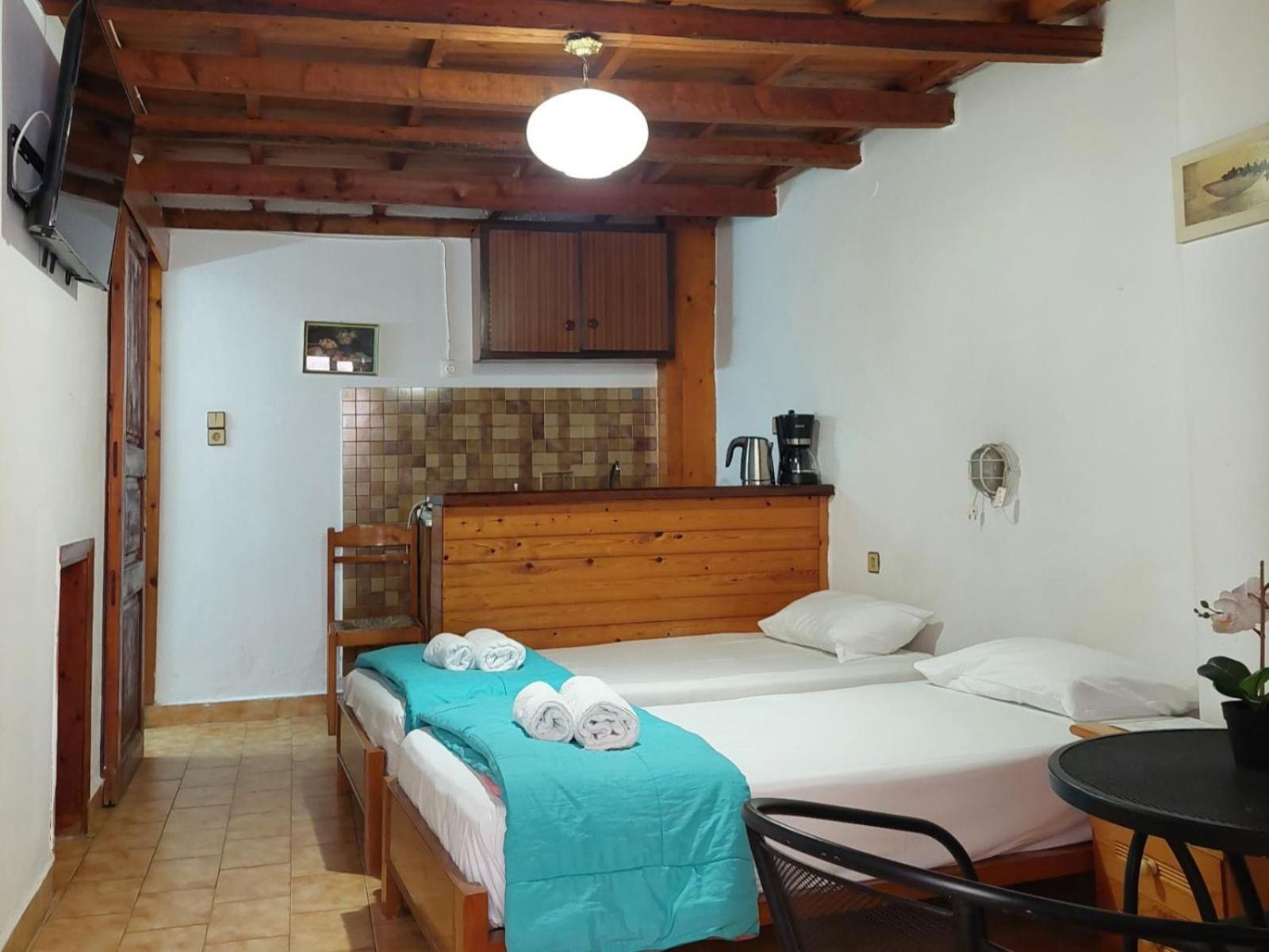 Chryssoula Inn *