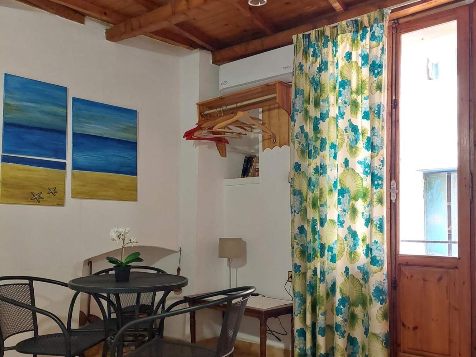 Inn Chryssoula *