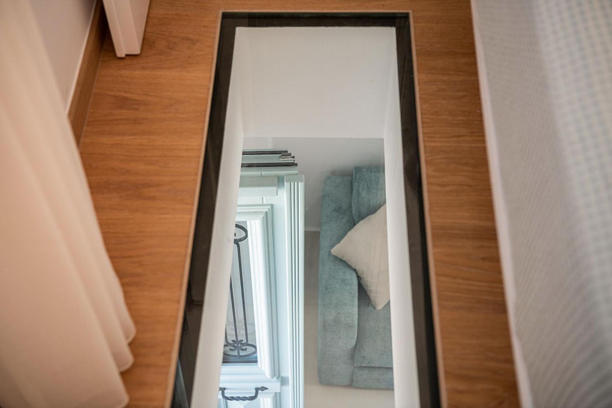 Mythodea Luxury Apartment