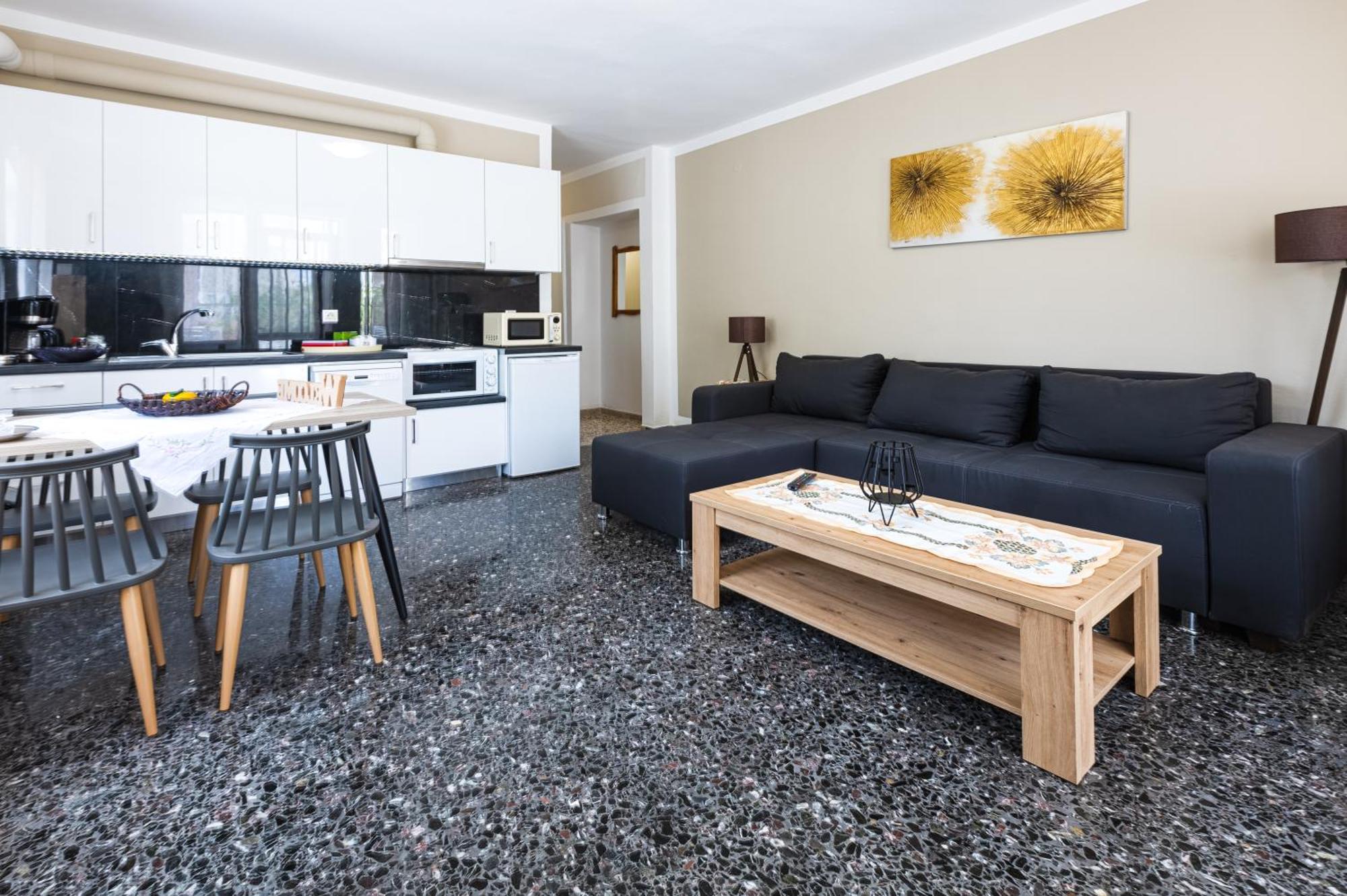 Kaliopi's Apartment