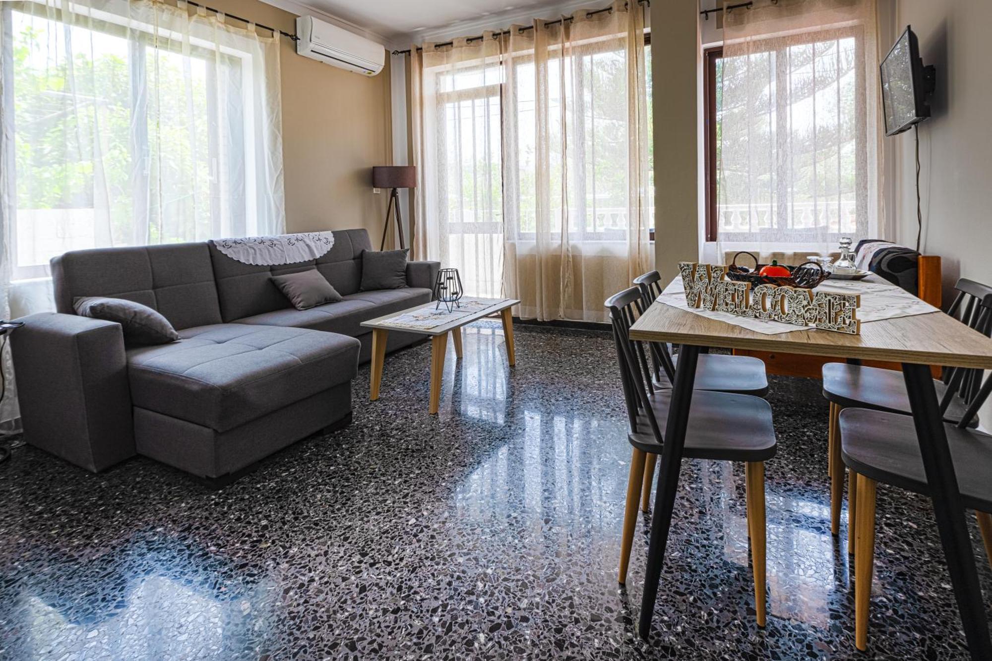 Apartment Kaliopi's *