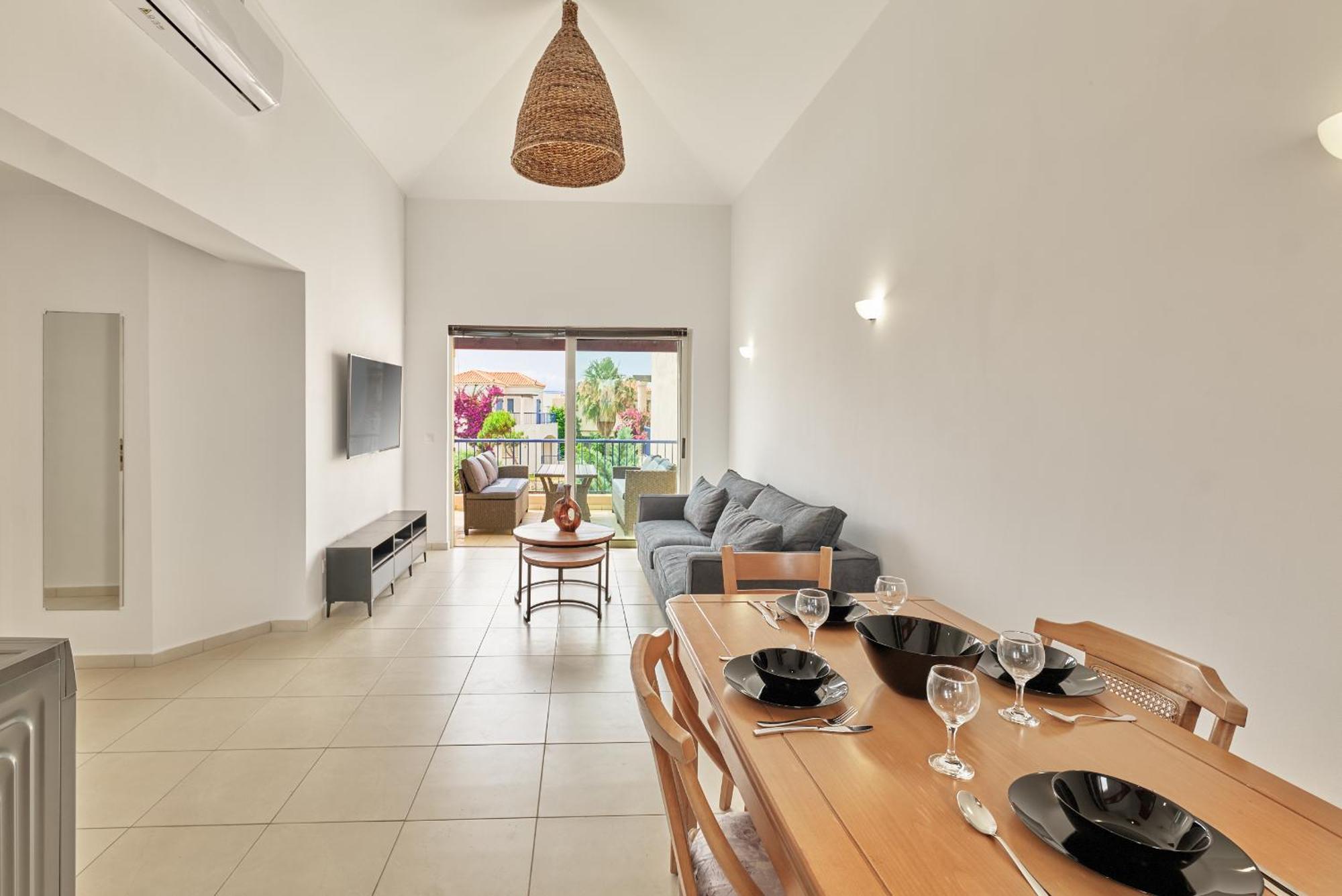 Casseiopia 5 Bedroom On With Pool Apartment