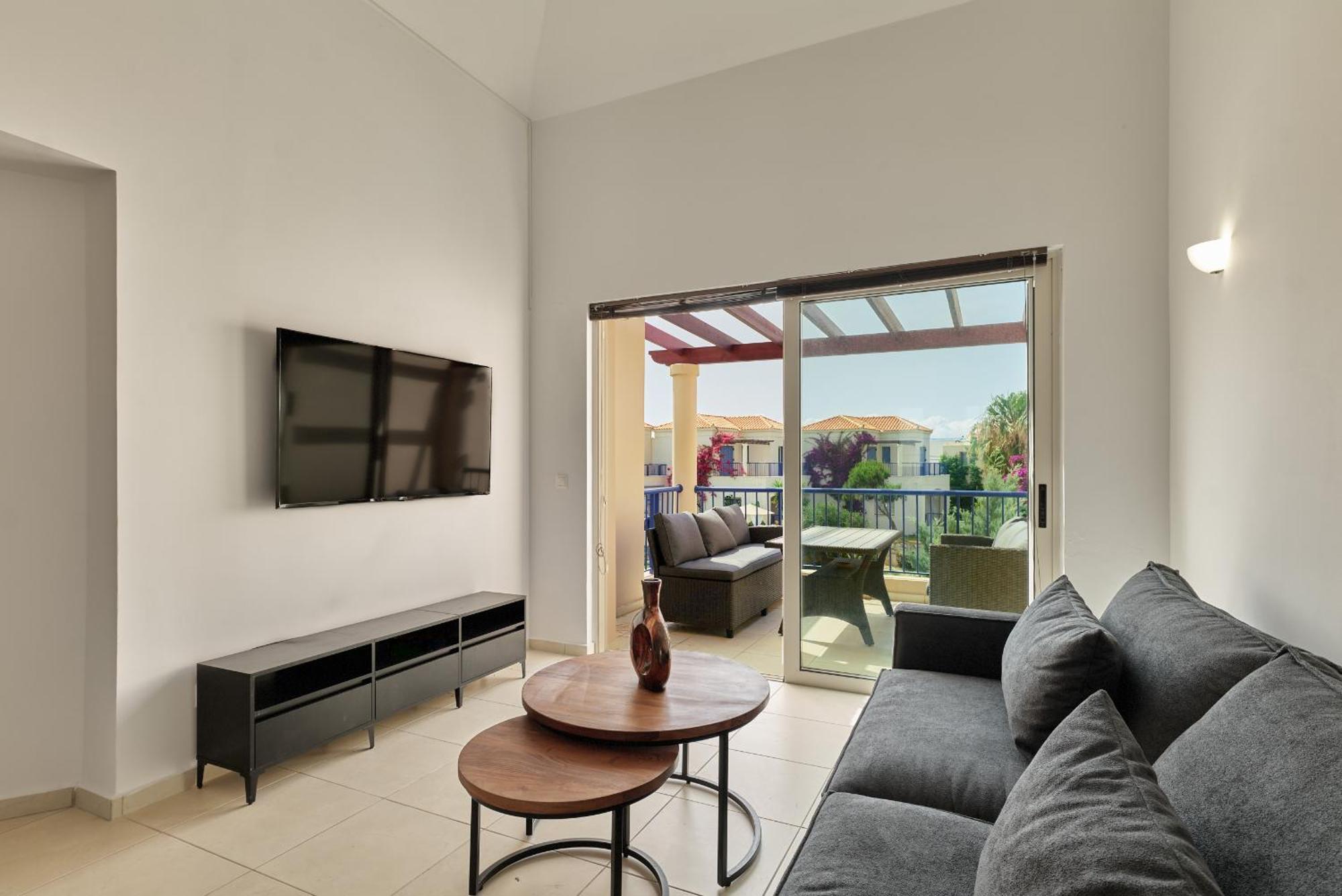 Casseiopia 5 Bedroom On With Pool *