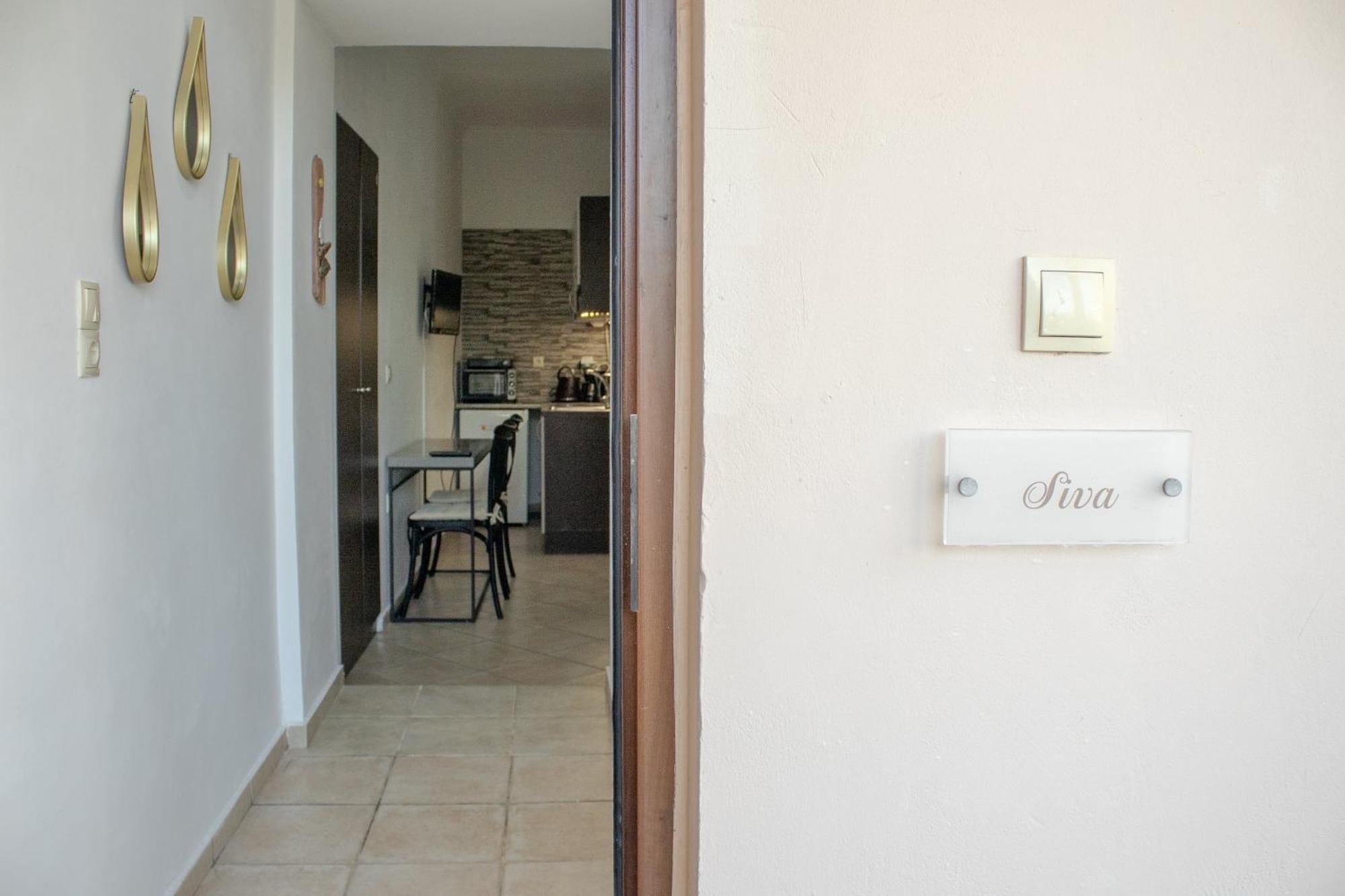 Mamouth Chrissi Akti Chania