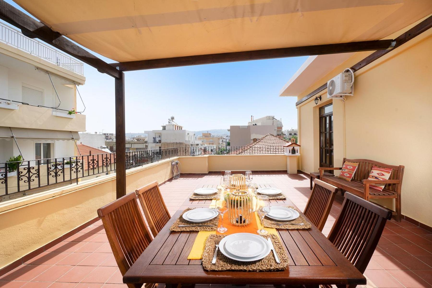 Clio Townhouse Apartment *