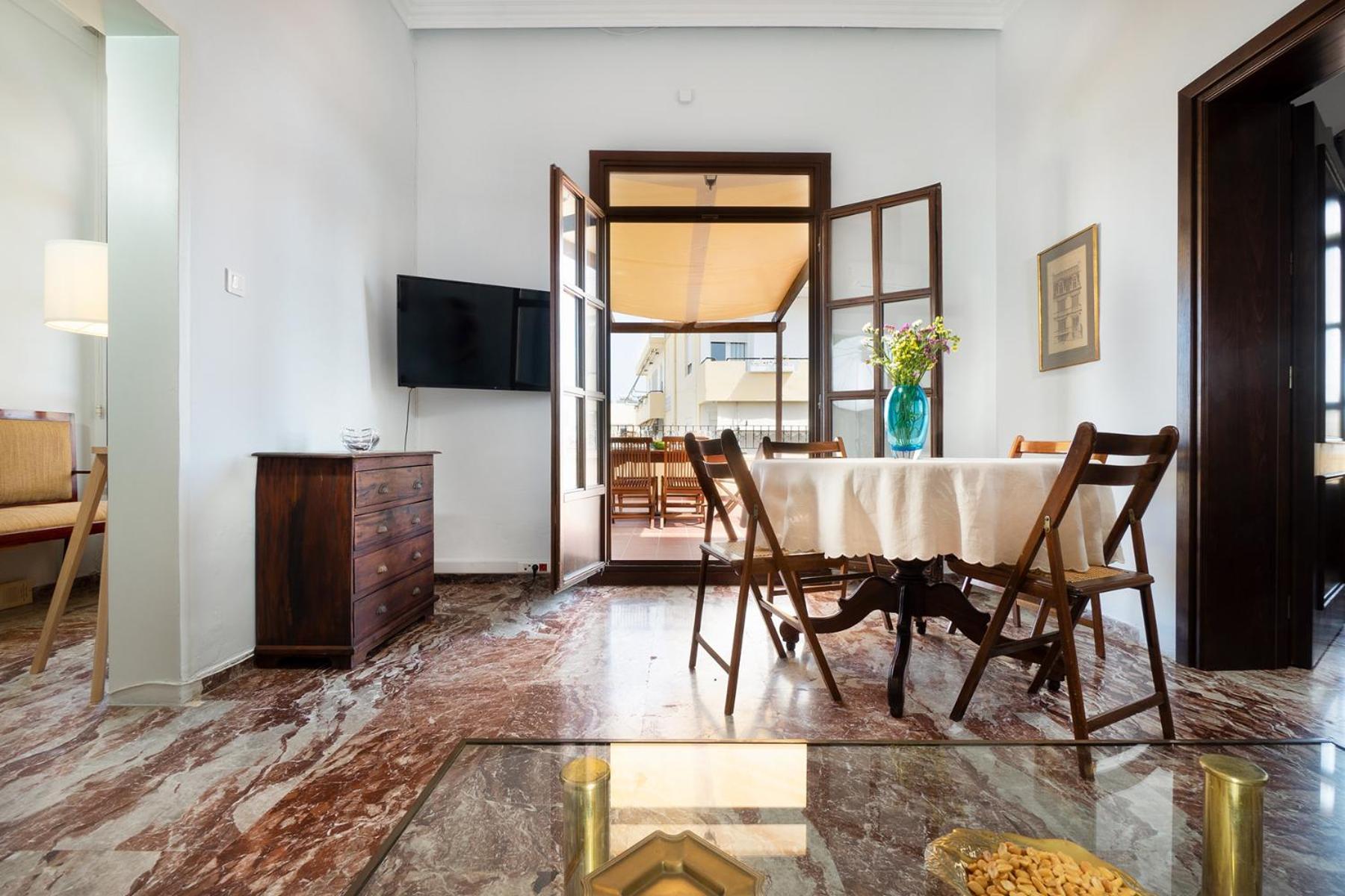 Clio Townhouse *