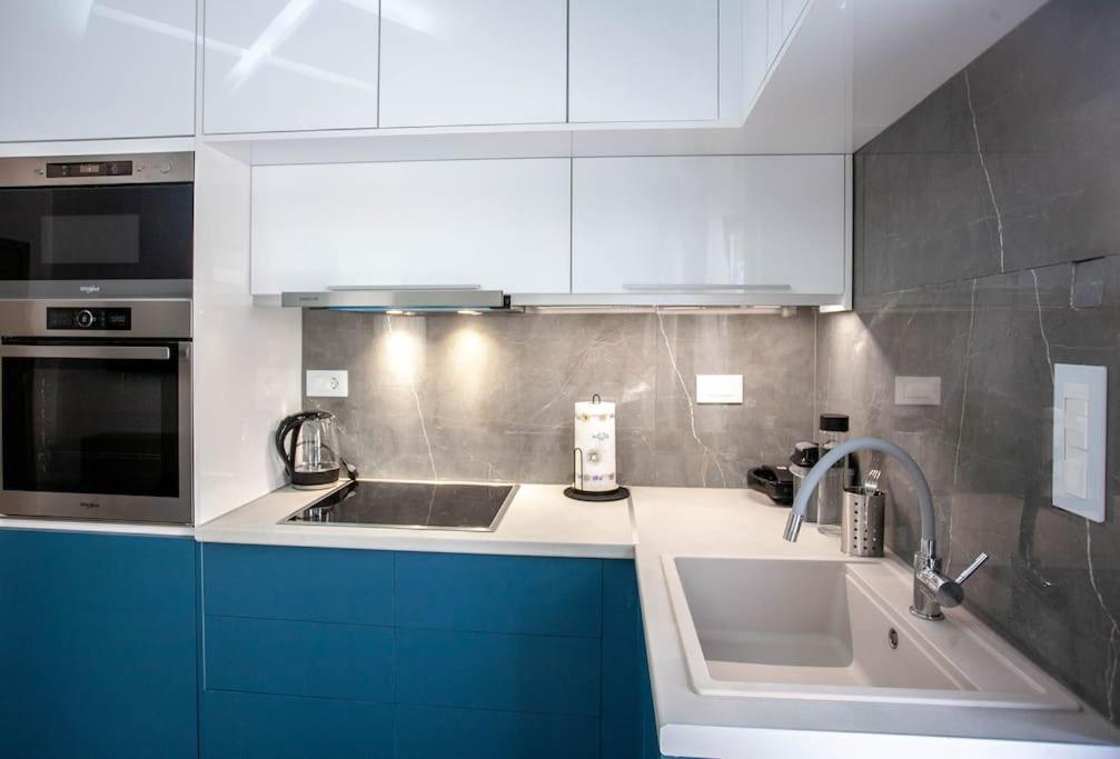 μ1ke5 Corner Apartment *