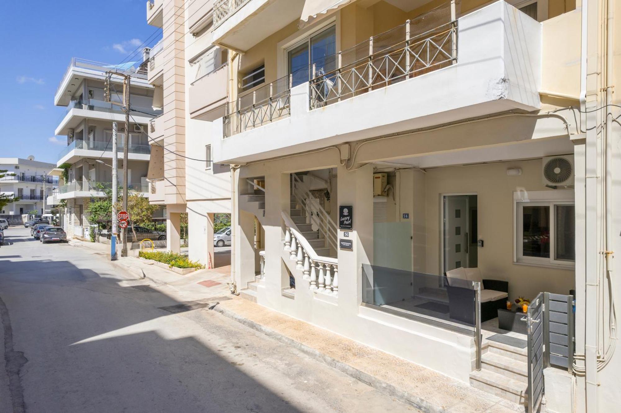 Apartment Luxury Pearl, Steps To The