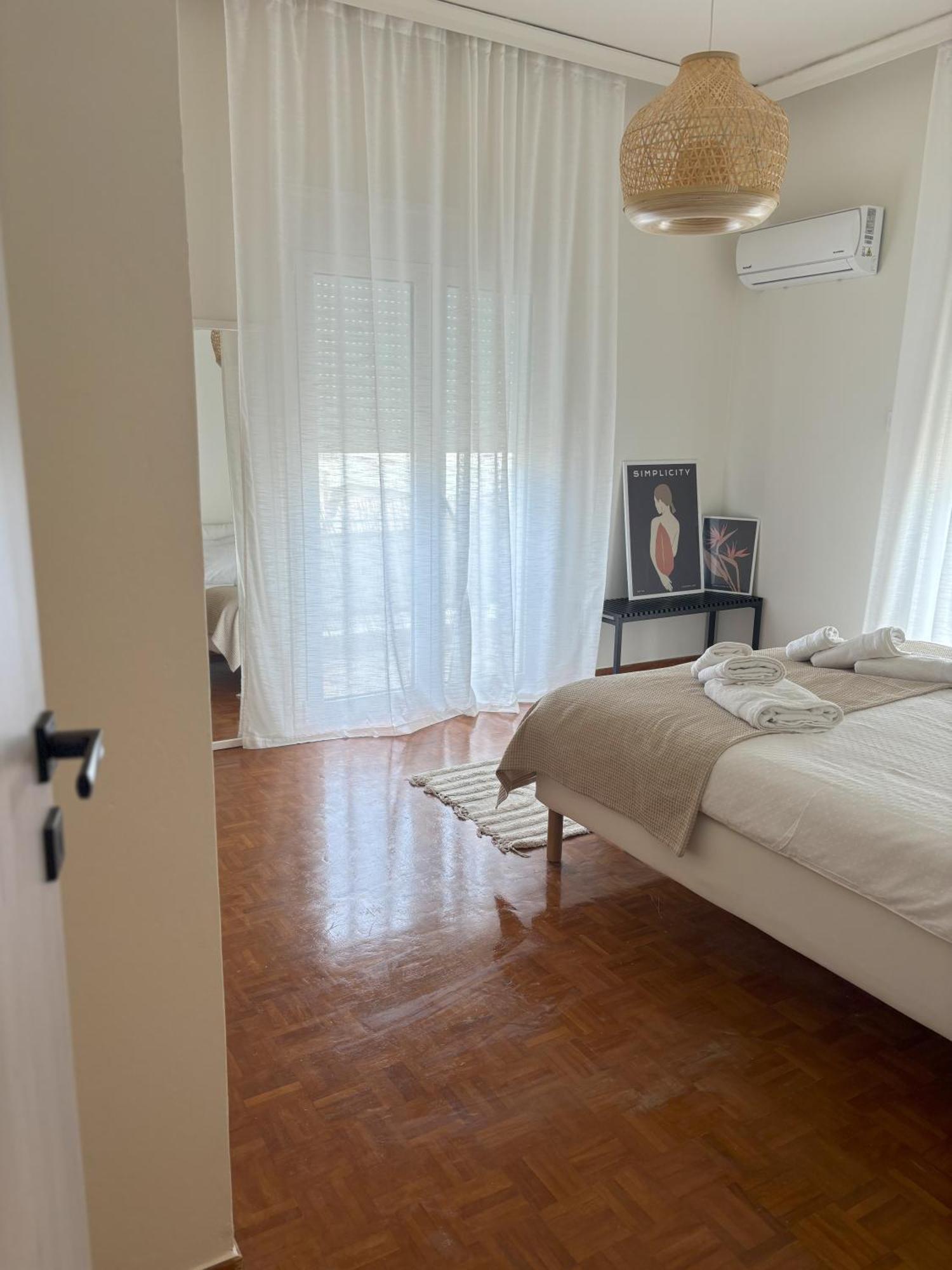 Linear Flat - Center - Private Parking Chania (Crete)
