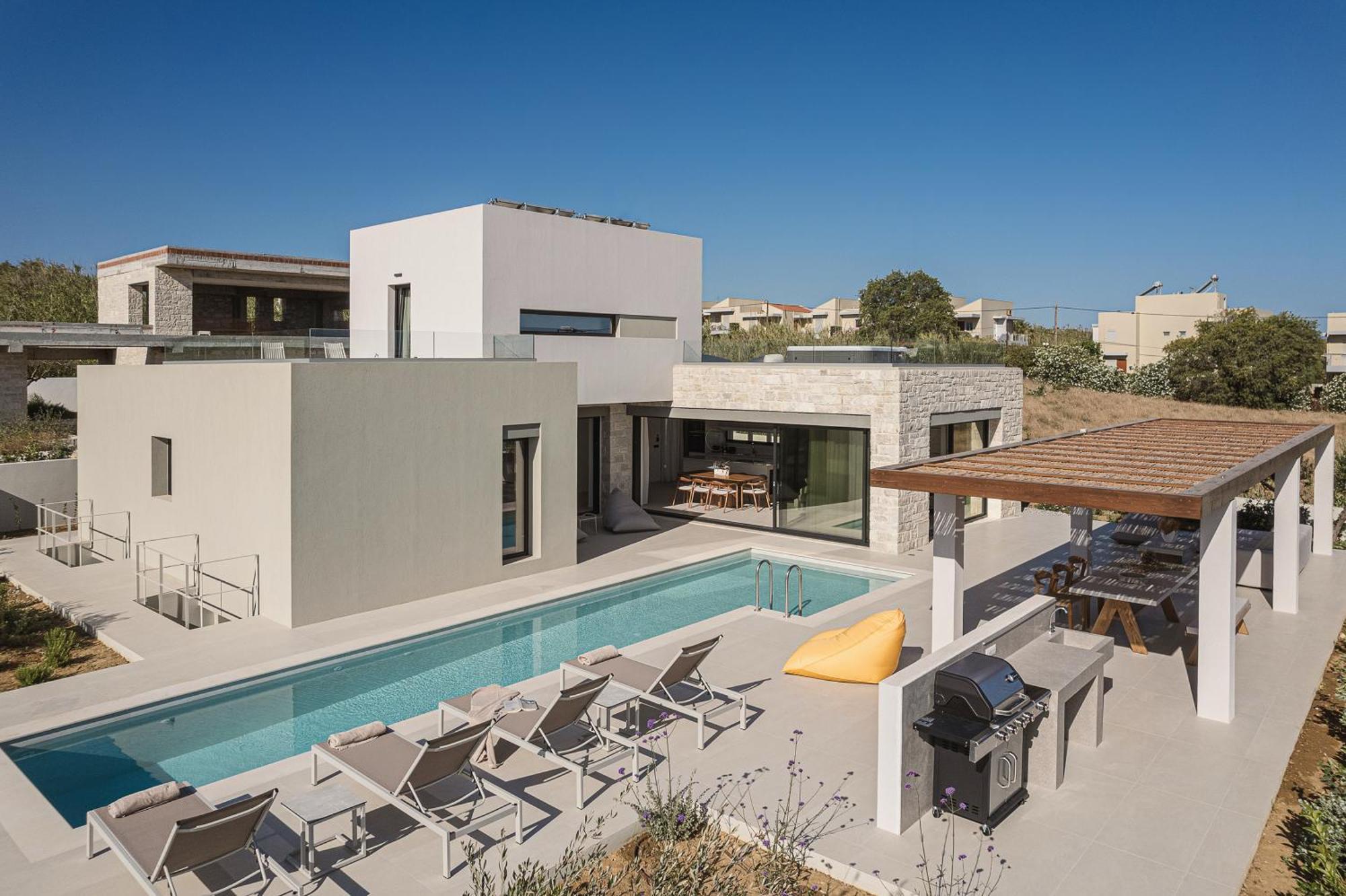 Iocaste - With Private Pool And Ev Station *