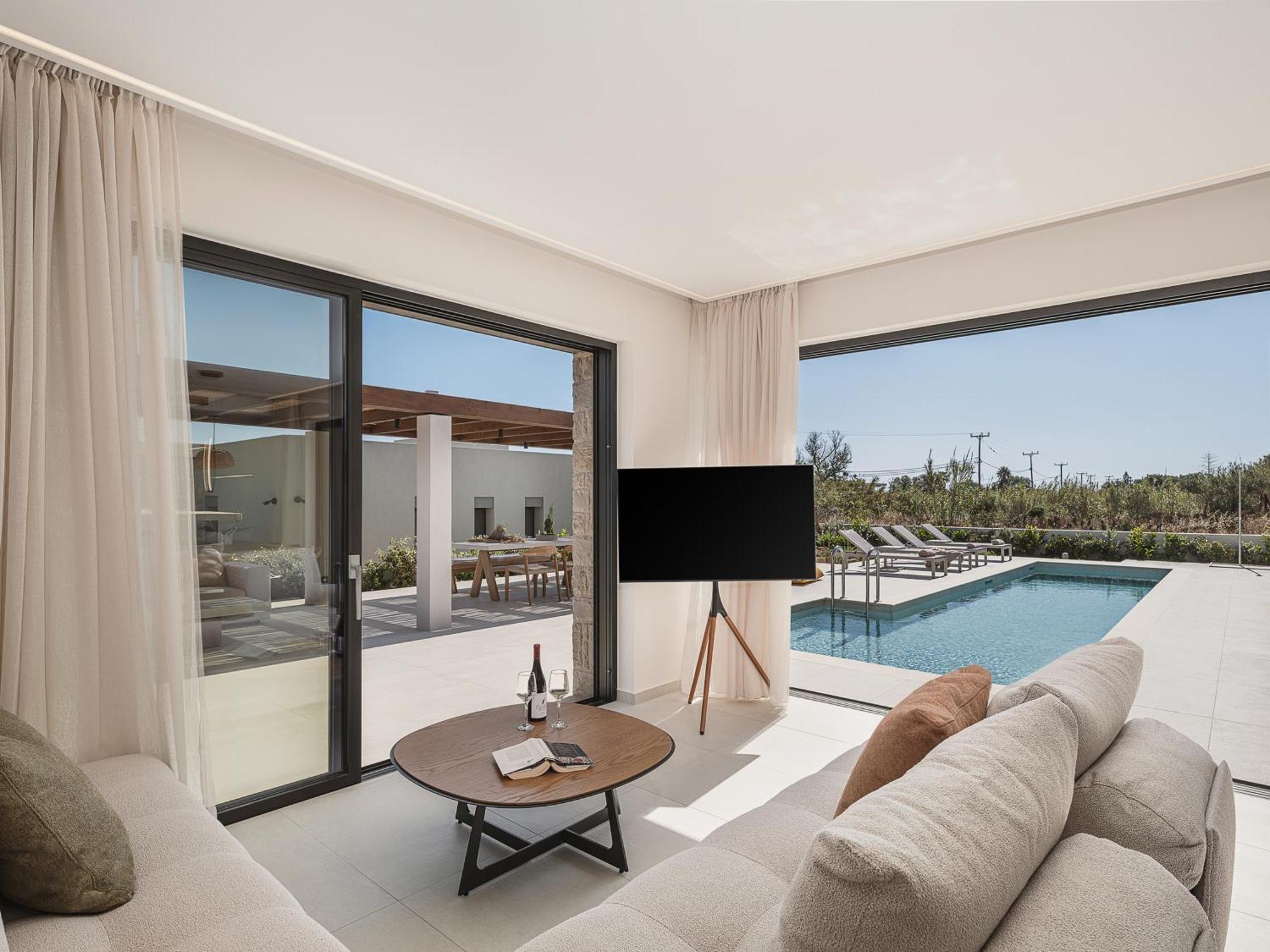Iocaste - With Private Pool And Ev Station