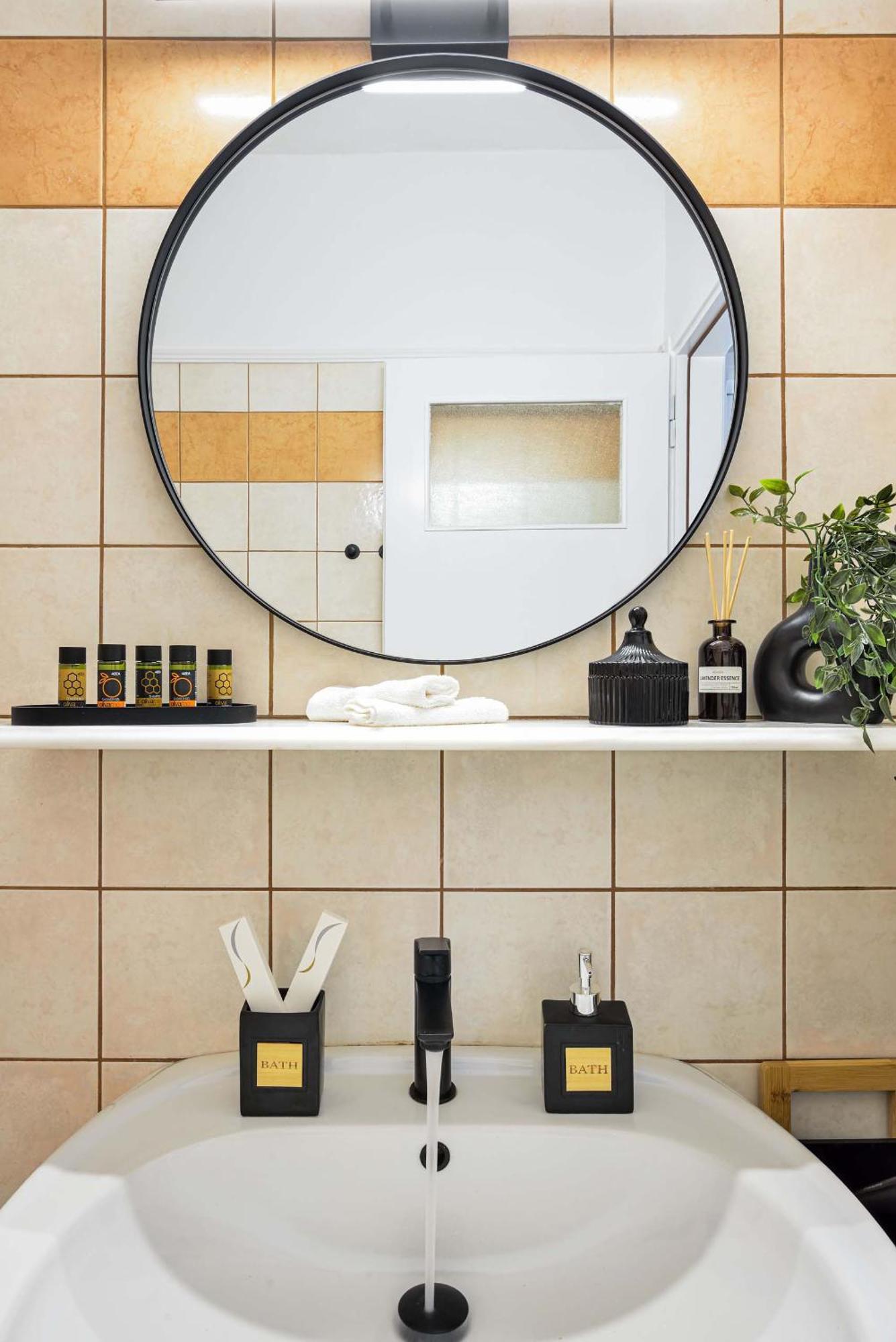 La Fleur Apartment *