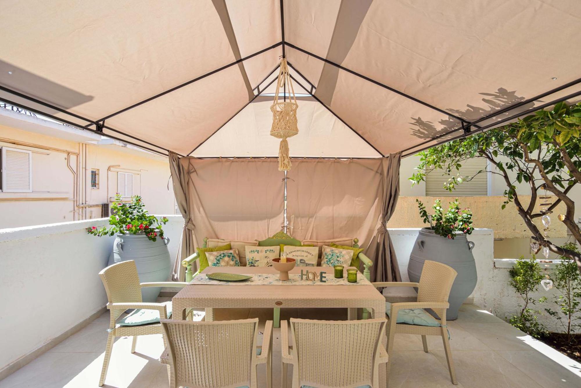 La Fleur Apartment
